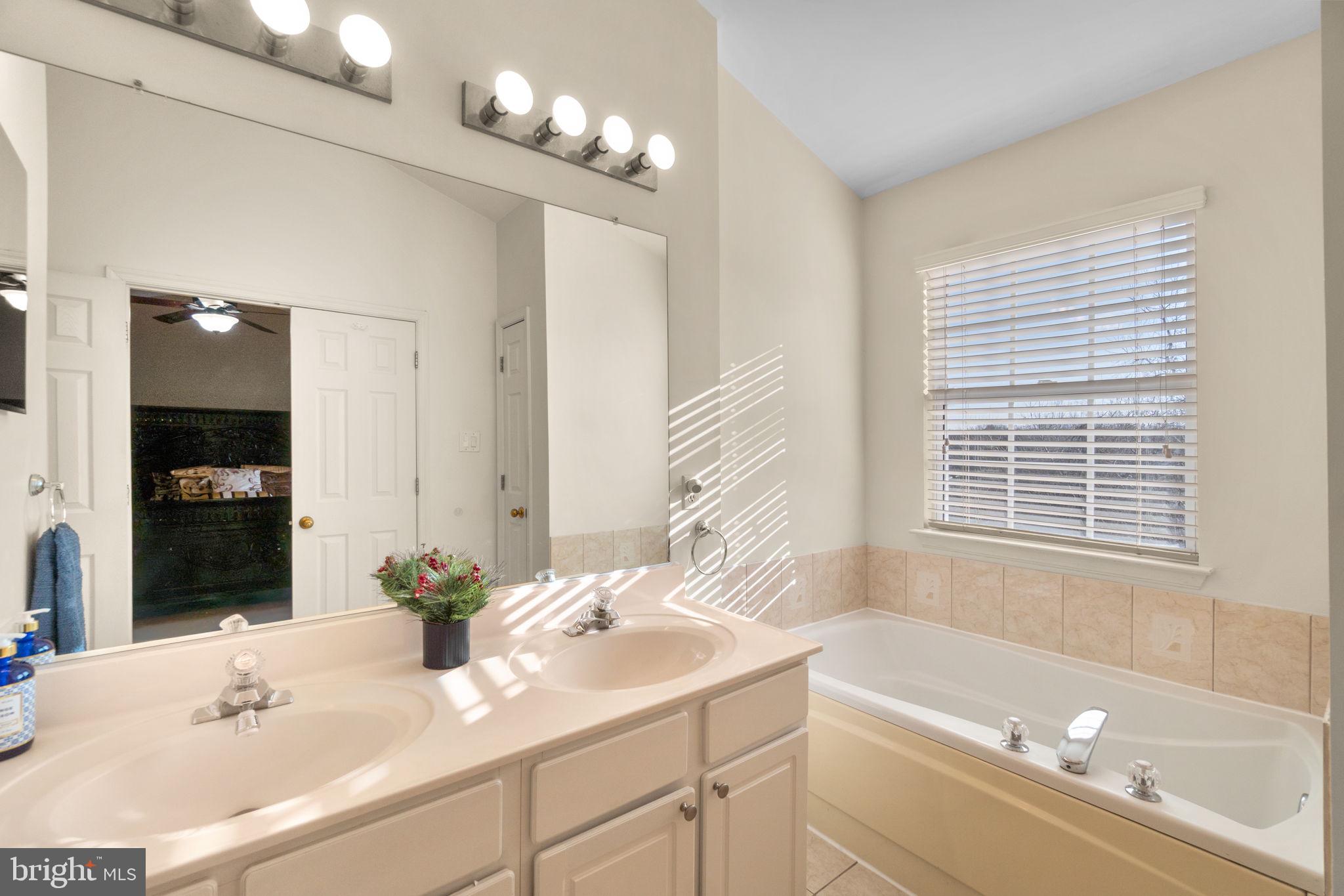 HOLLIFIELD STATION - Residential