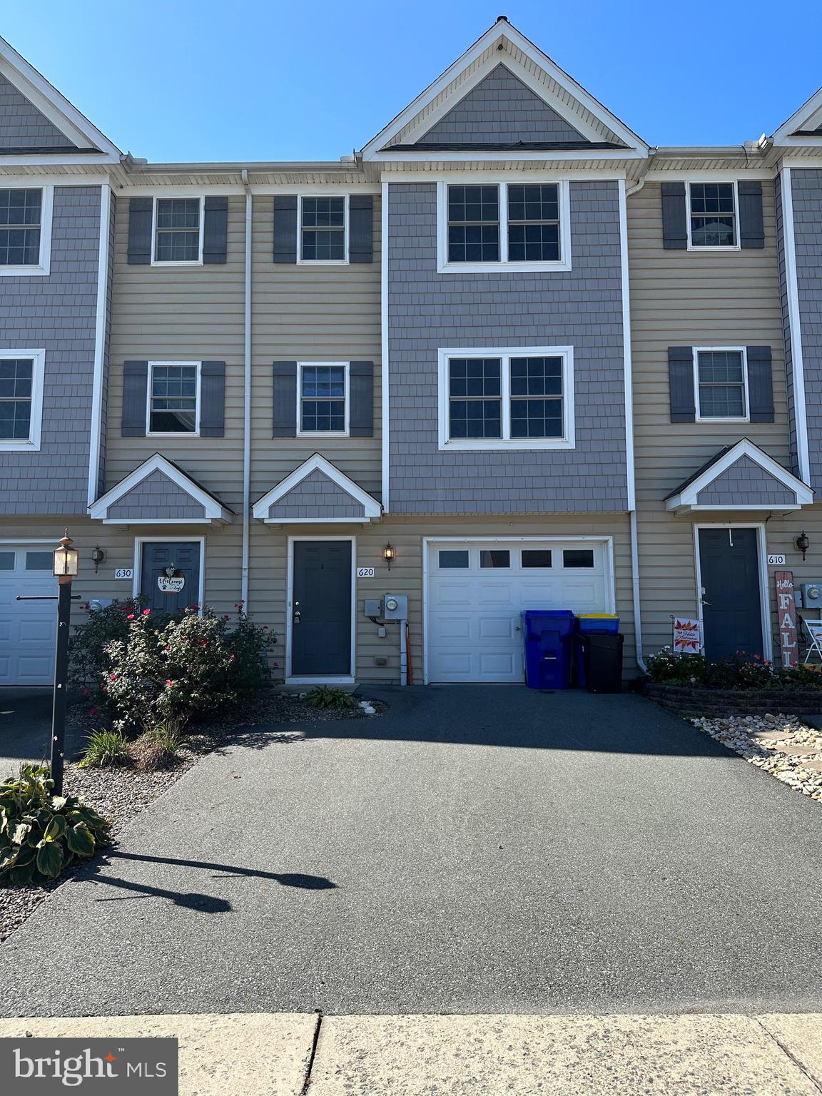 Townhome for rent in Northeastern York school district. 3 bedrooms 2.5 bathrooms with a finished lower level and one car garage. Rent is $1750.00 per month with a deposit of $1750.00 due at lease signing. Tenants must make a combined net monthly income of $5,250 and all tenants over 18 must have a credit score of 615 or higher. No smoking and no pets. Tenants are responsible for all utilities, lawn care and snow removal.