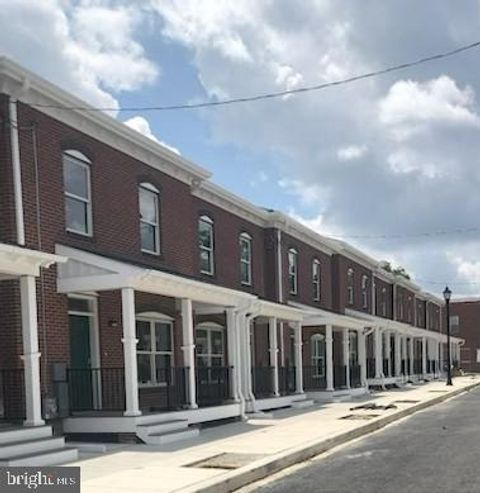 Photo of 837 Bennett Street, WILMINGTON, DE 19801 (MLS # DENC2092114) Photo of 837 Bennett Street, WILMINGTON, DE 19801 (MLS # DENC2092114)