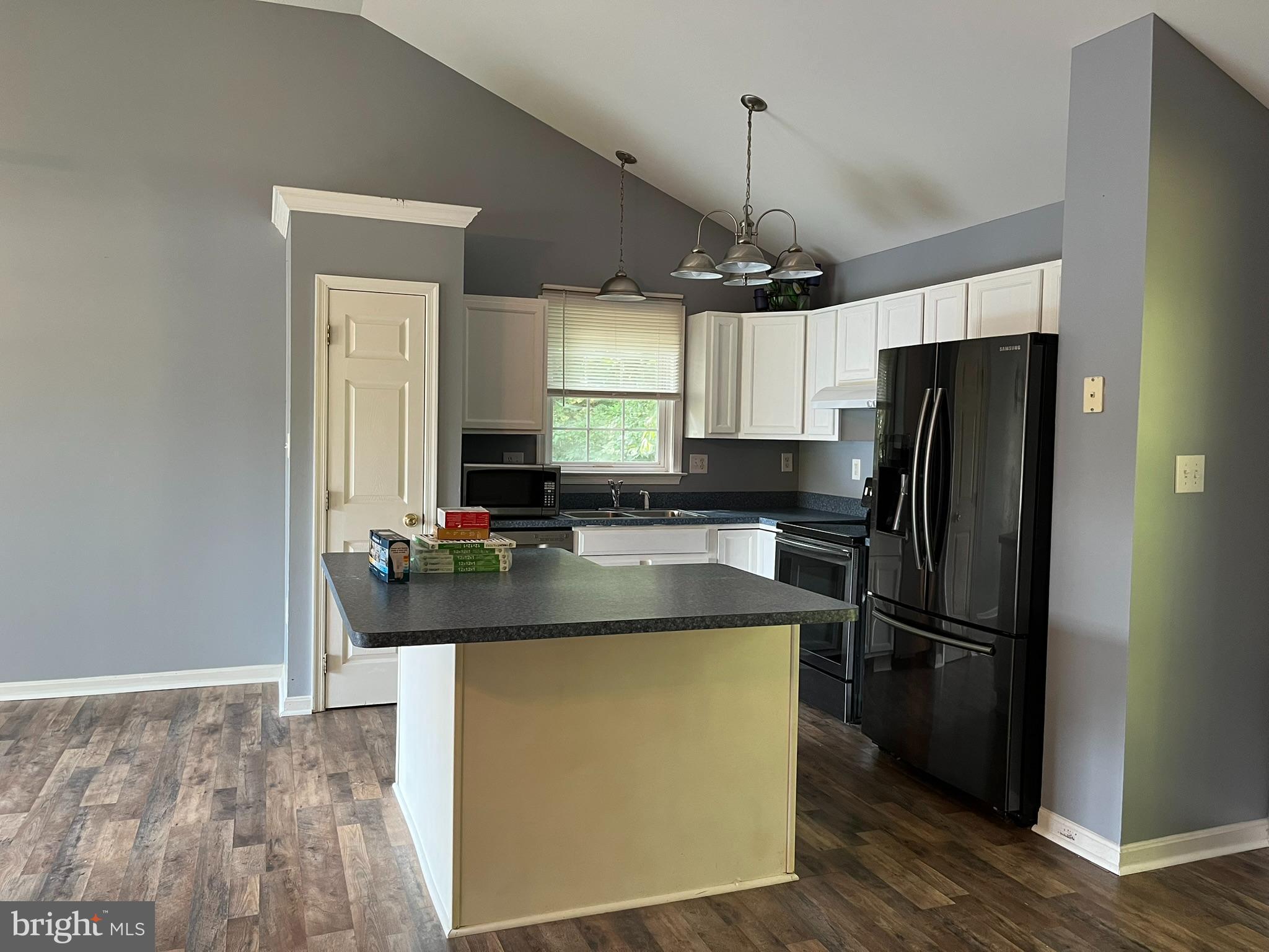 CHARLESTON TERRACE LA PLATA - Residential Lease