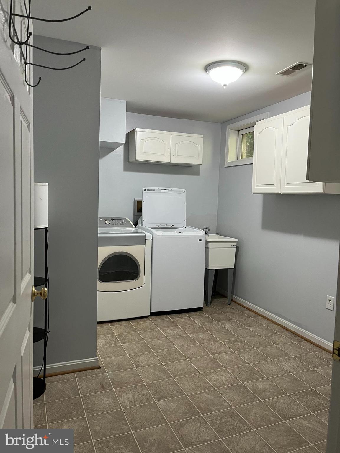 CHARLESTON TERRACE LA PLATA - Residential Lease