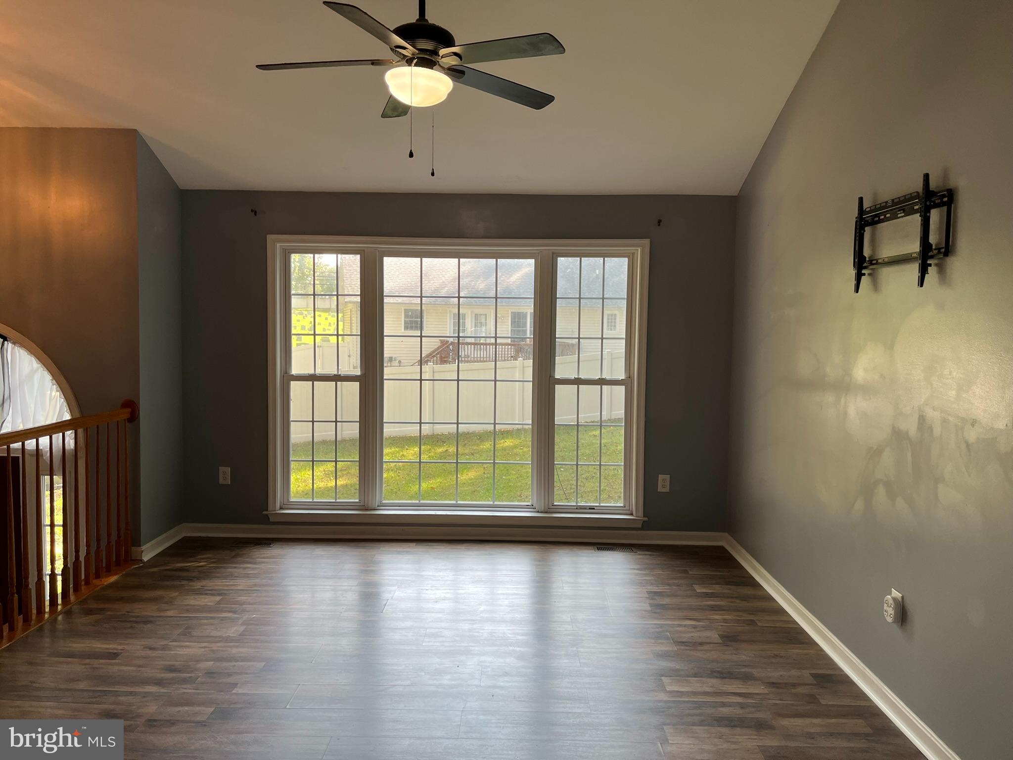 CHARLESTON TERRACE LA PLATA - Residential Lease