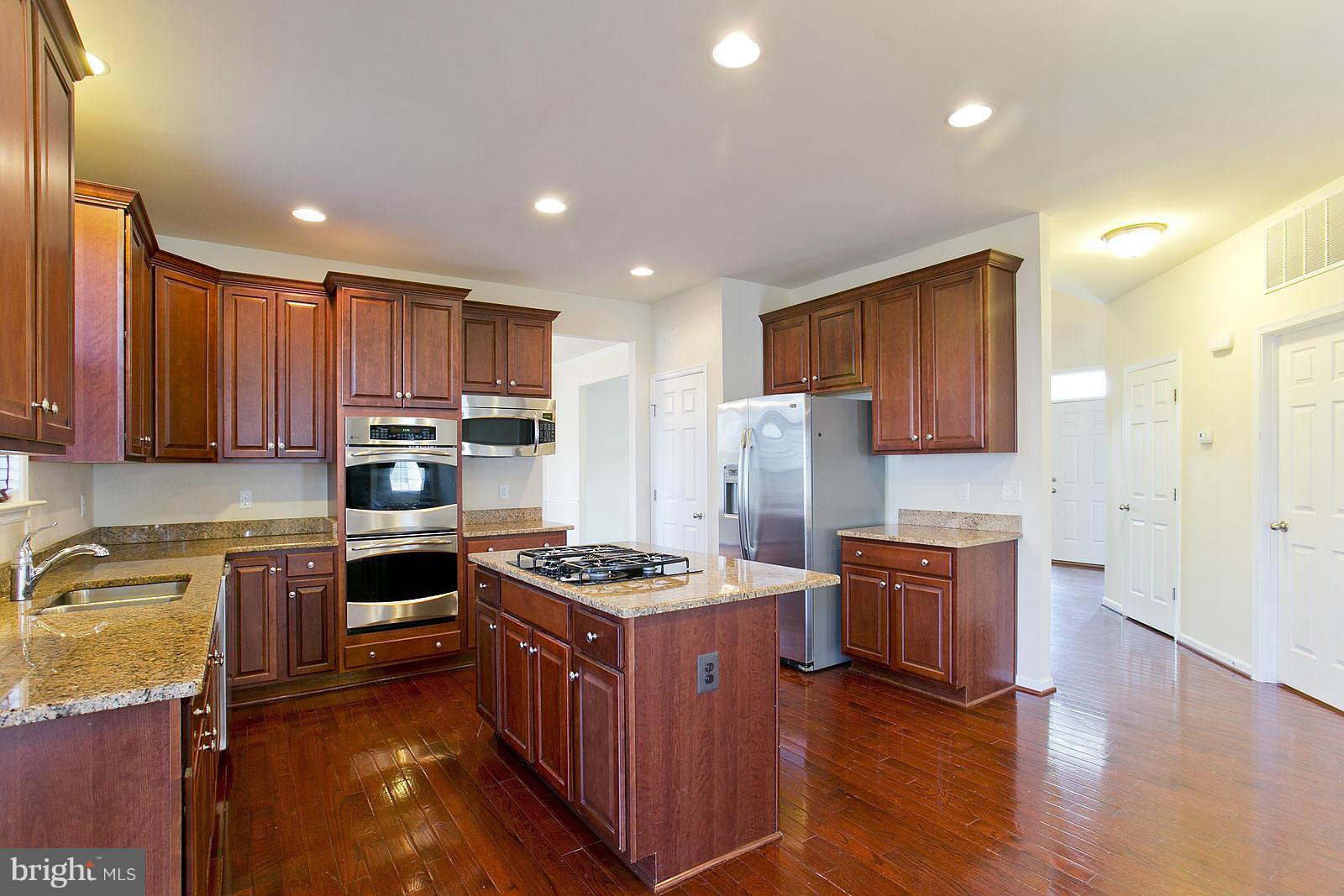 BROOKFIELD - Residential