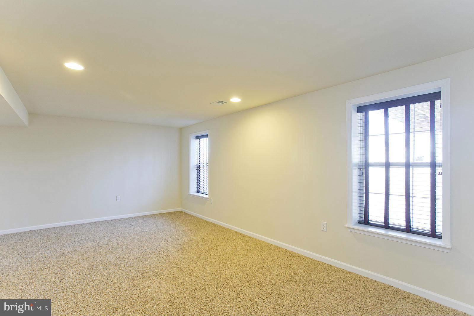 BROOKFIELD - Residential