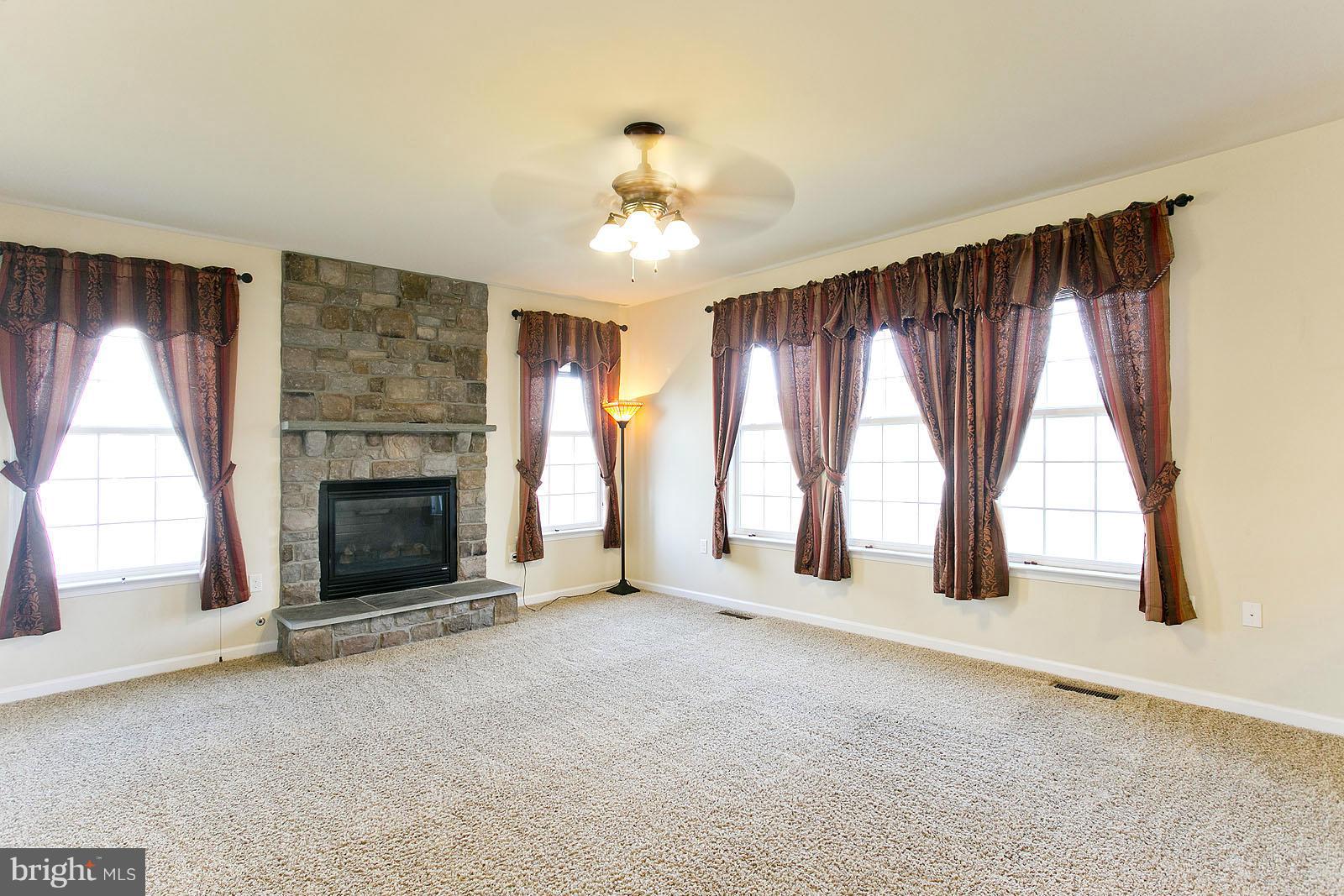 BROOKFIELD - Residential