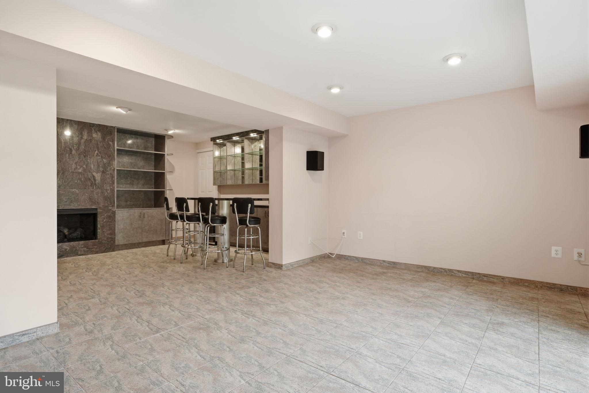 MALLARD CREEK - Residential