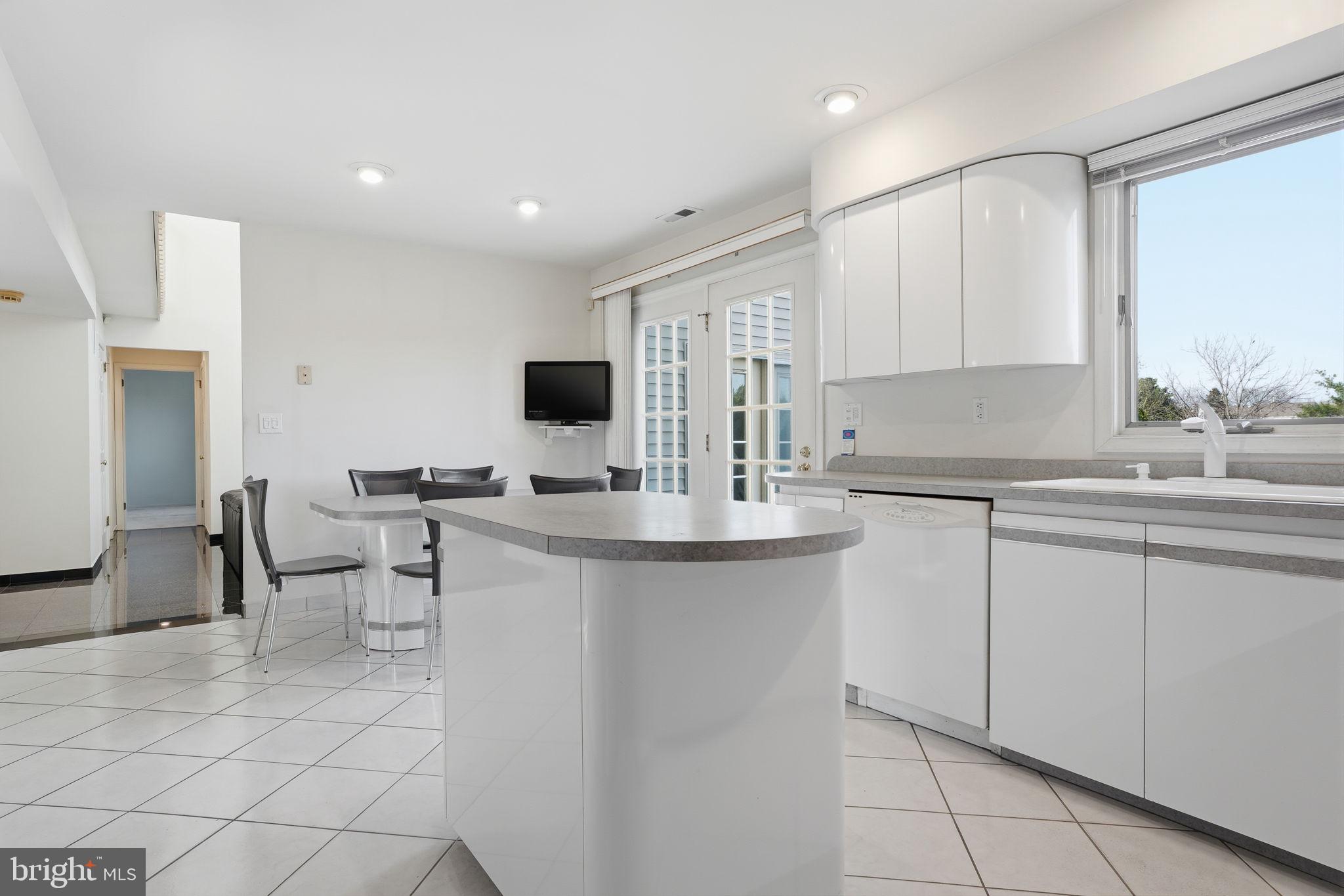 MALLARD CREEK - Residential