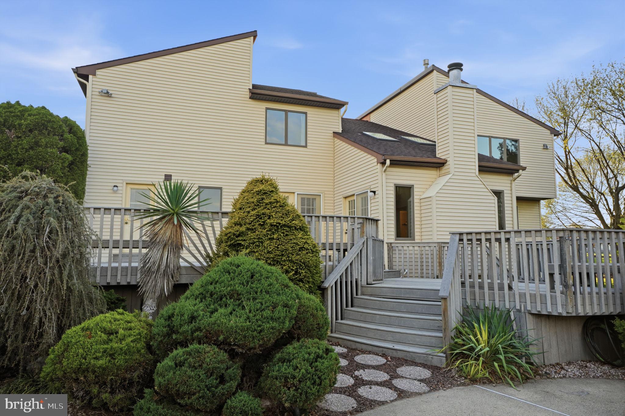 MALLARD CREEK - Residential