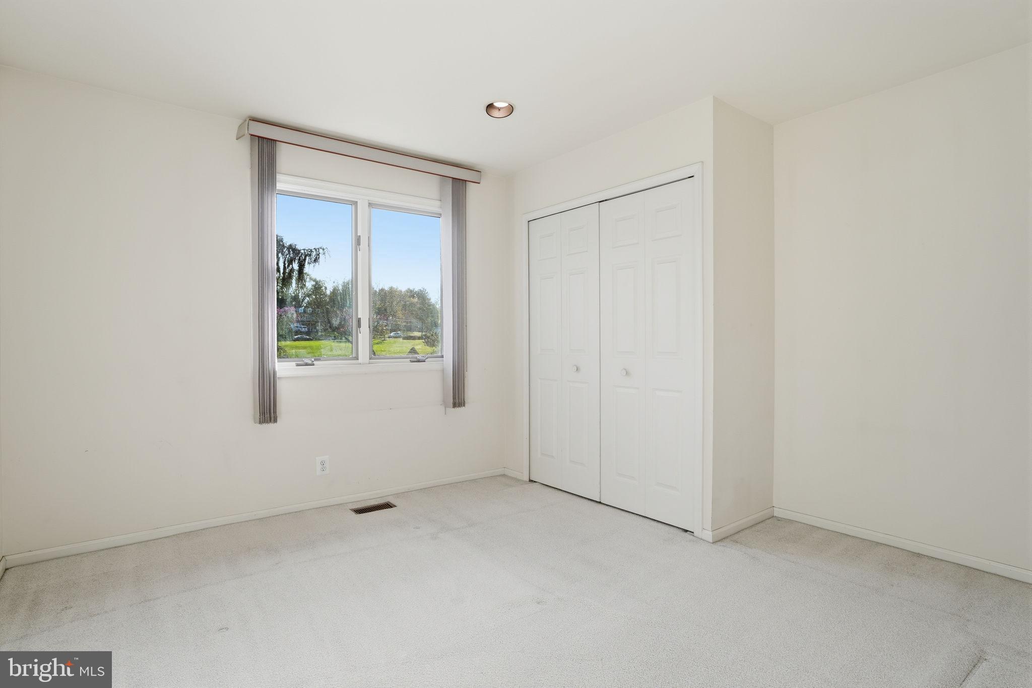 MALLARD CREEK - Residential