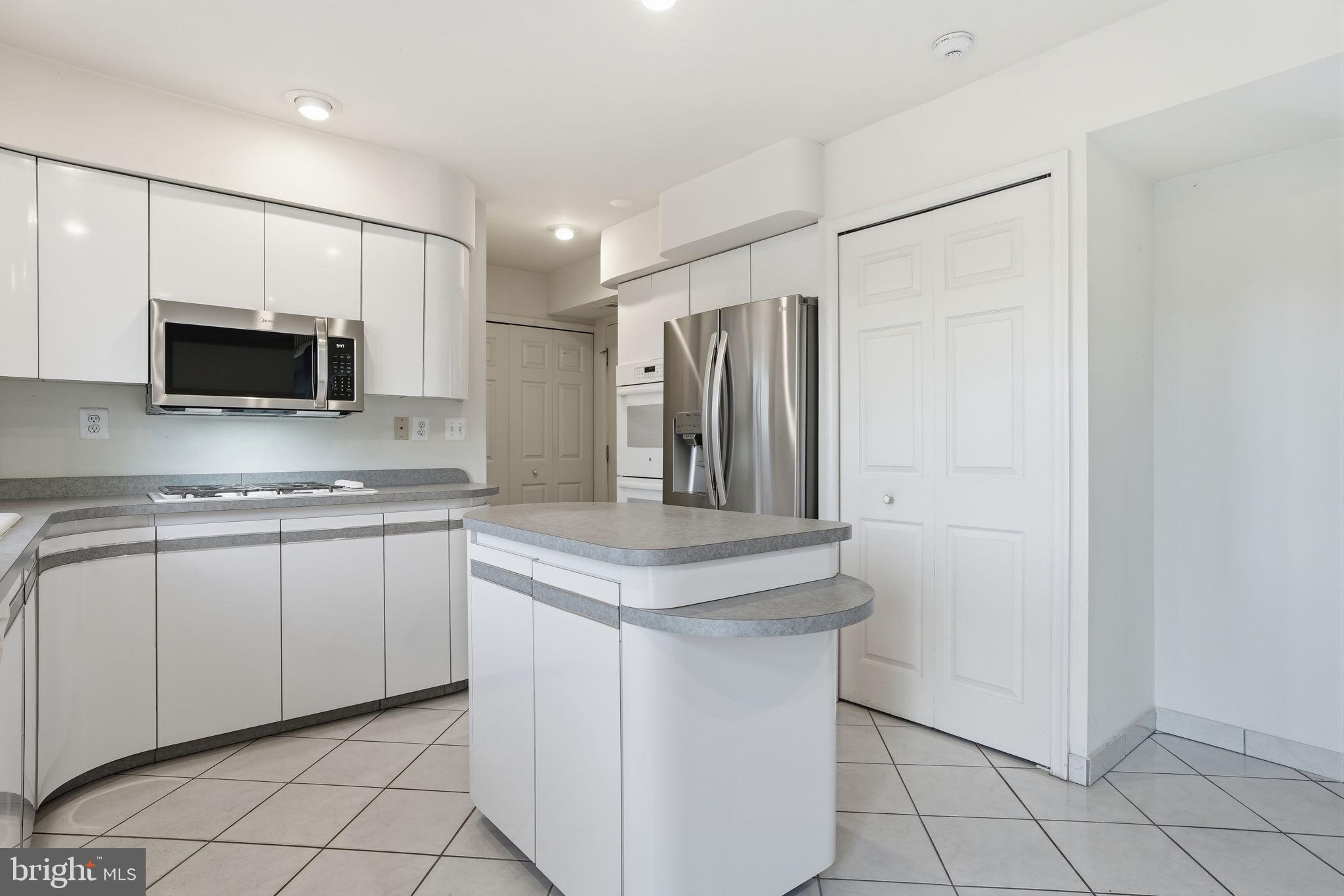 MALLARD CREEK - Residential