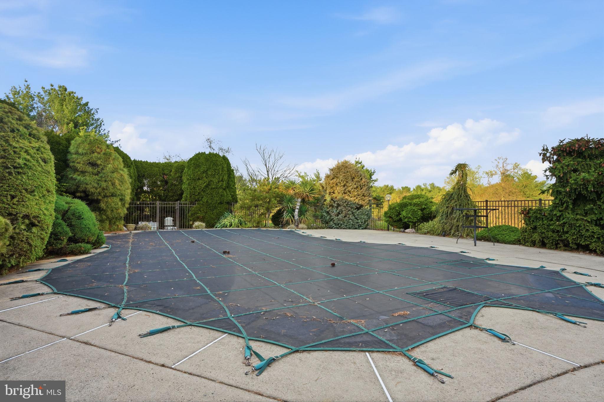 MALLARD CREEK - Residential