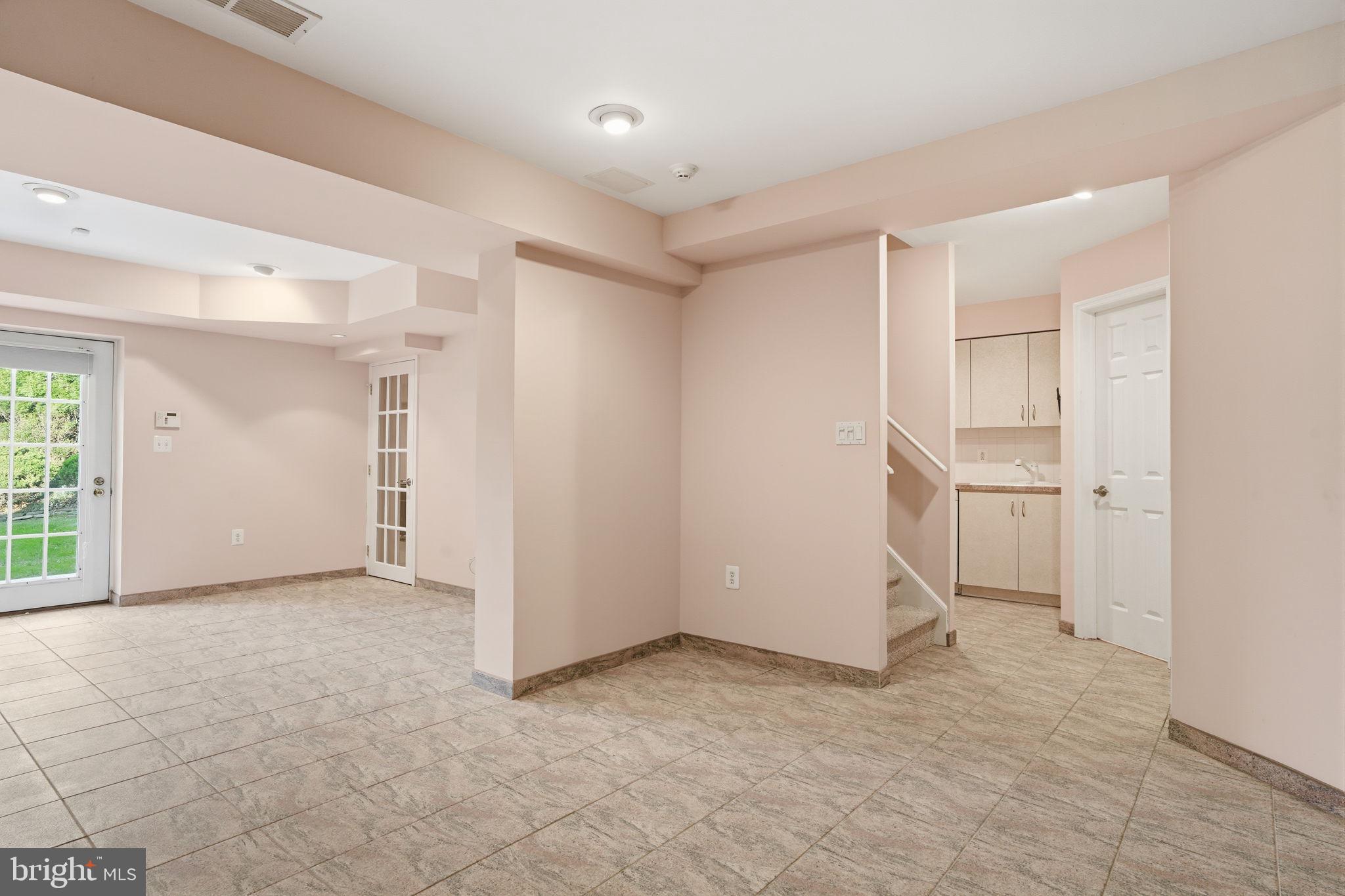 MALLARD CREEK - Residential