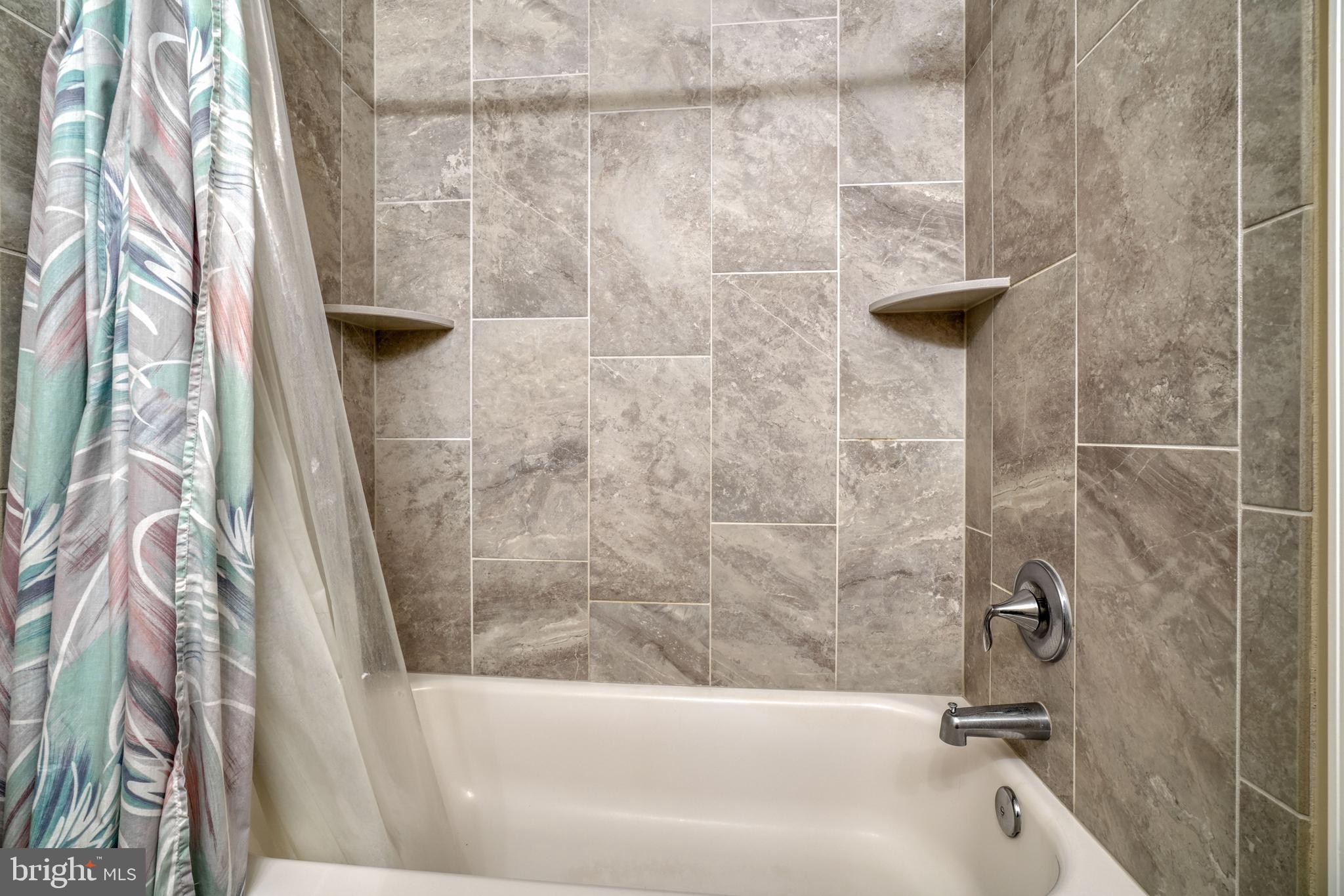 LOVETON FARMS - Residential