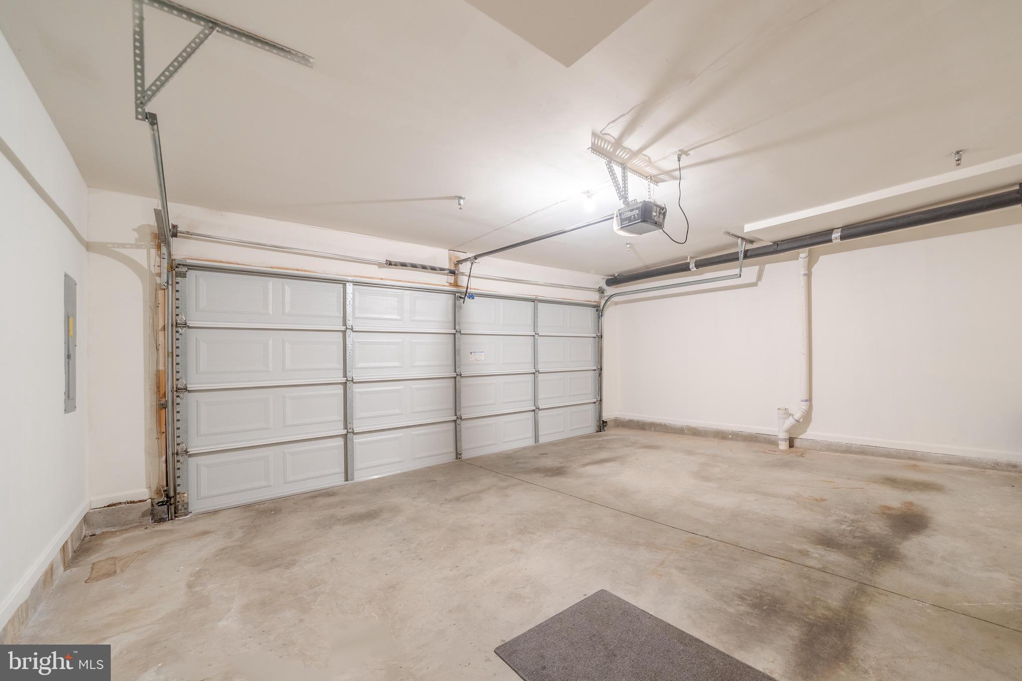 HIGH VIEW AT HUNT VALLEY - Residential Lease