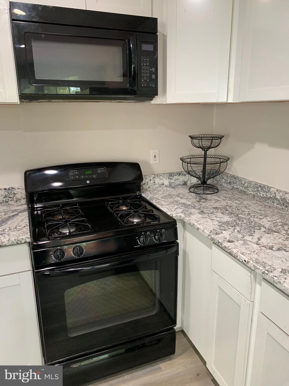 SEVEN OAKS - Residential