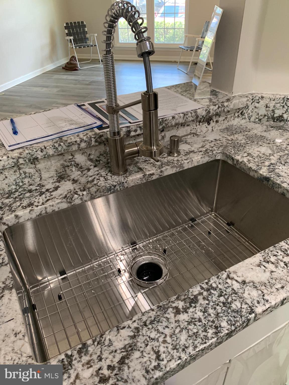 SEVEN OAKS - Residential