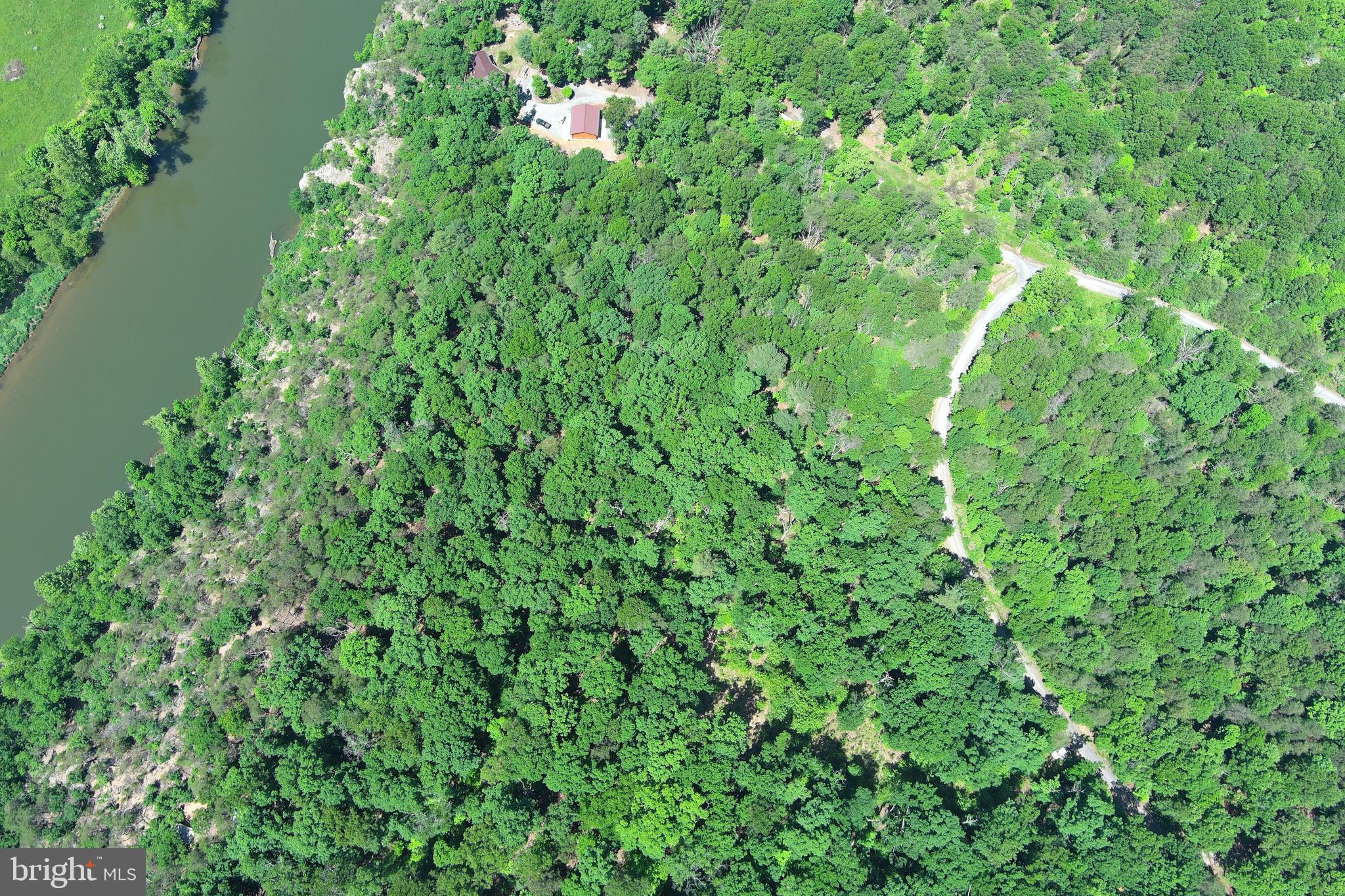 SOUTH POTOMAC VALLEY - Land