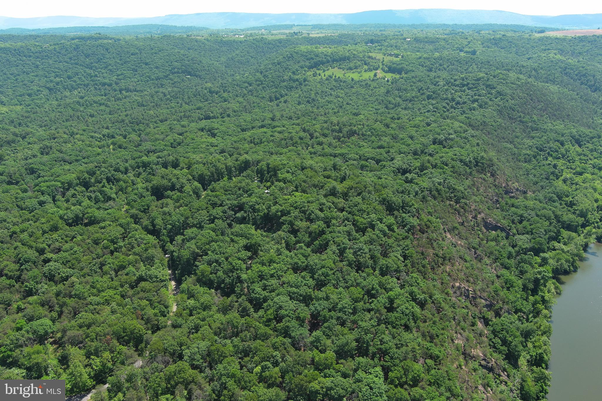 SOUTH POTOMAC VALLEY - Land