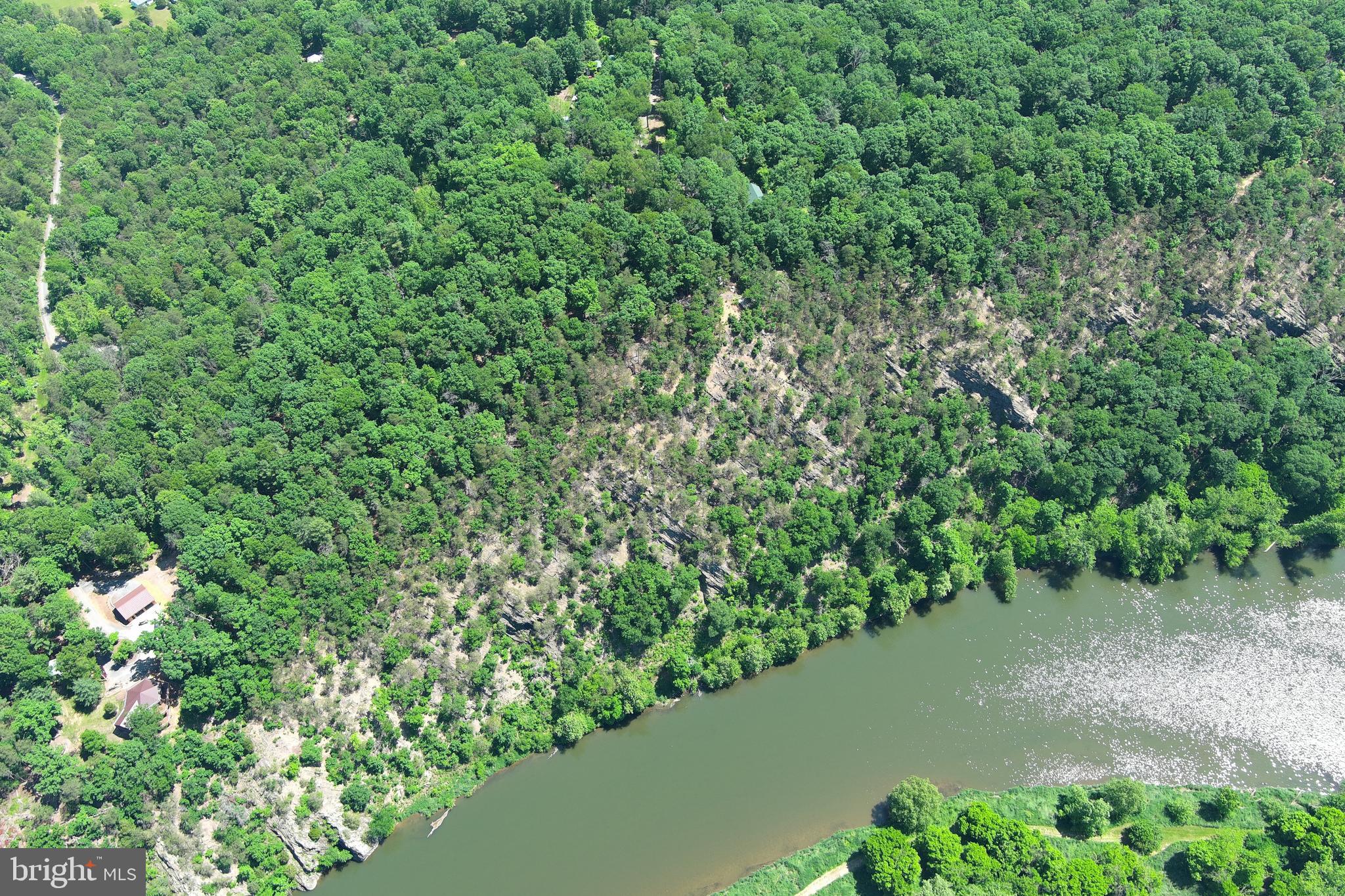 SOUTH POTOMAC VALLEY - Land