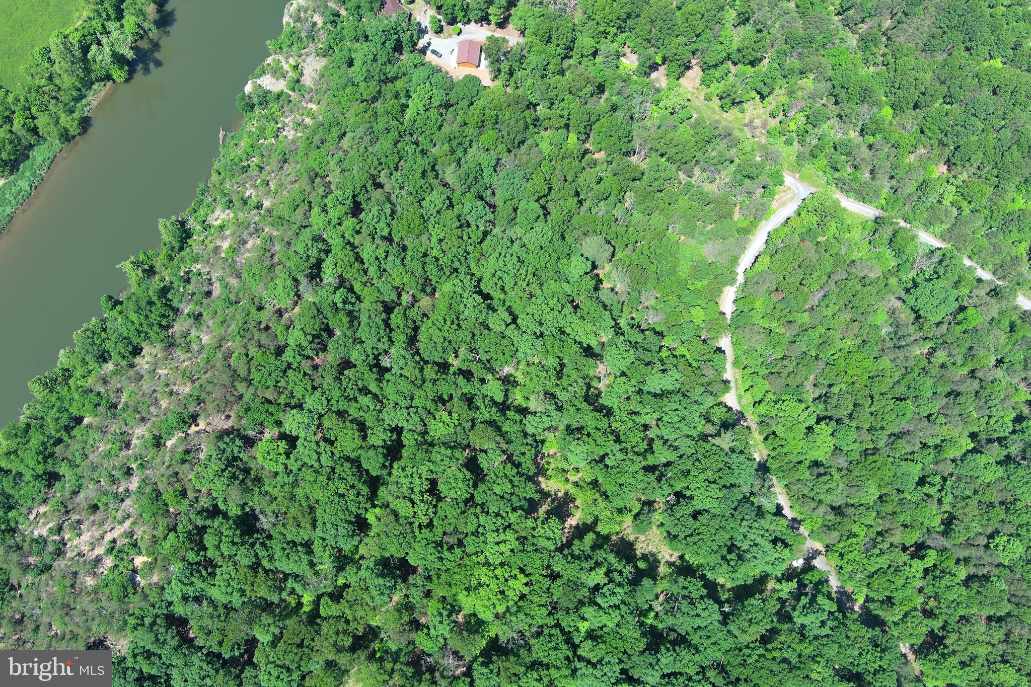 SOUTH POTOMAC VALLEY - Land