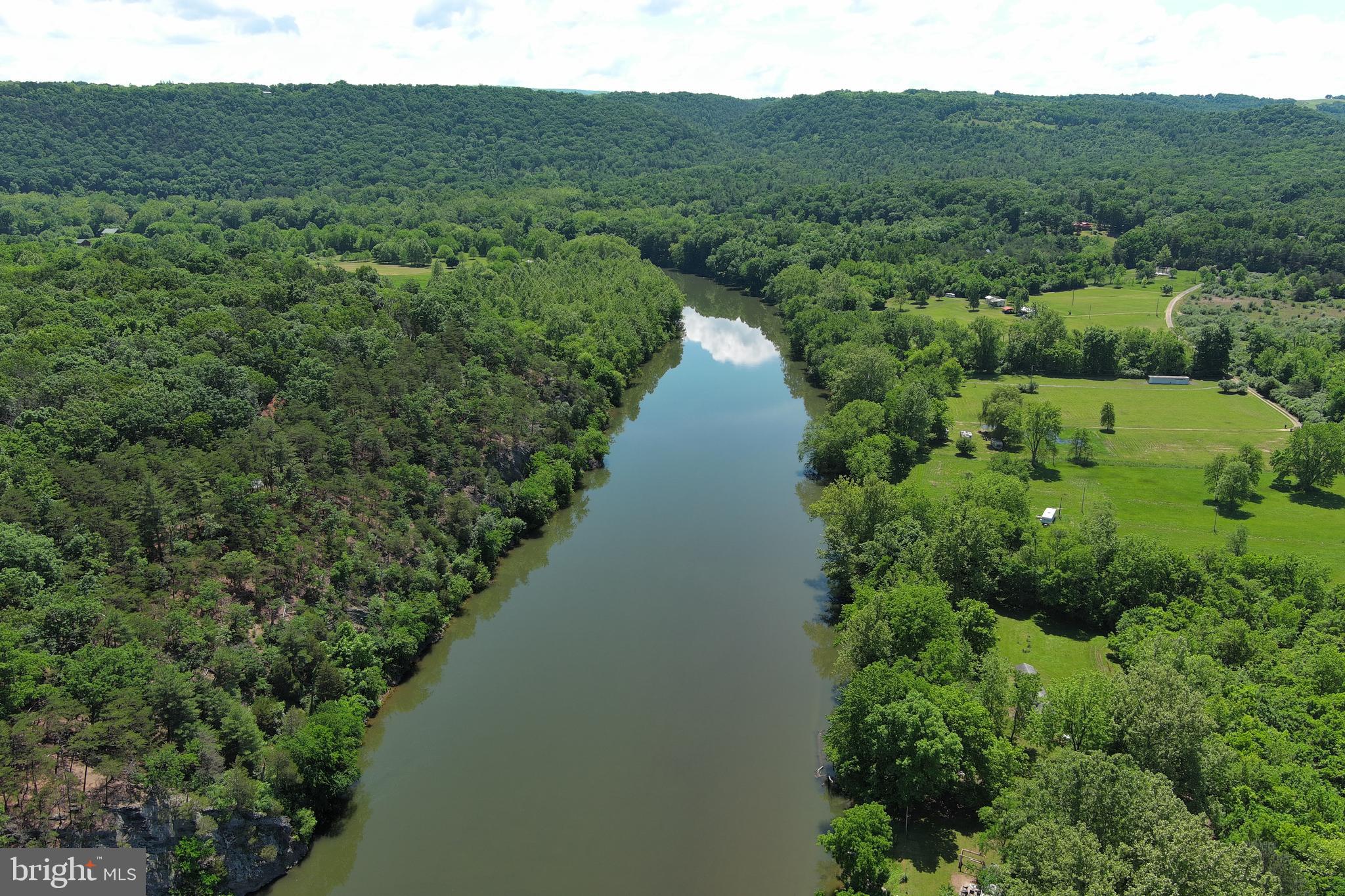 SOUTH POTOMAC VALLEY - Land