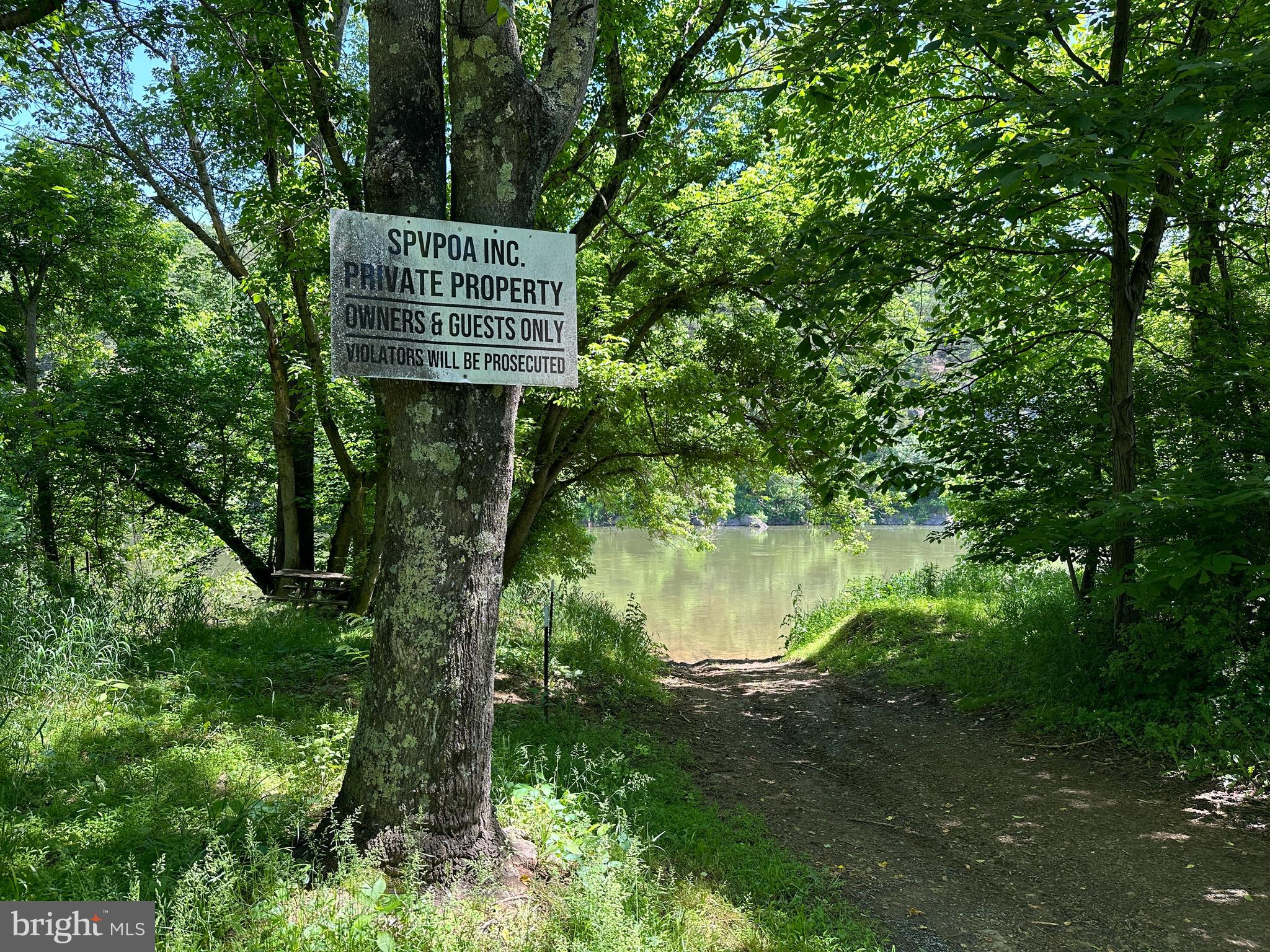 SOUTH POTOMAC VALLEY - Land