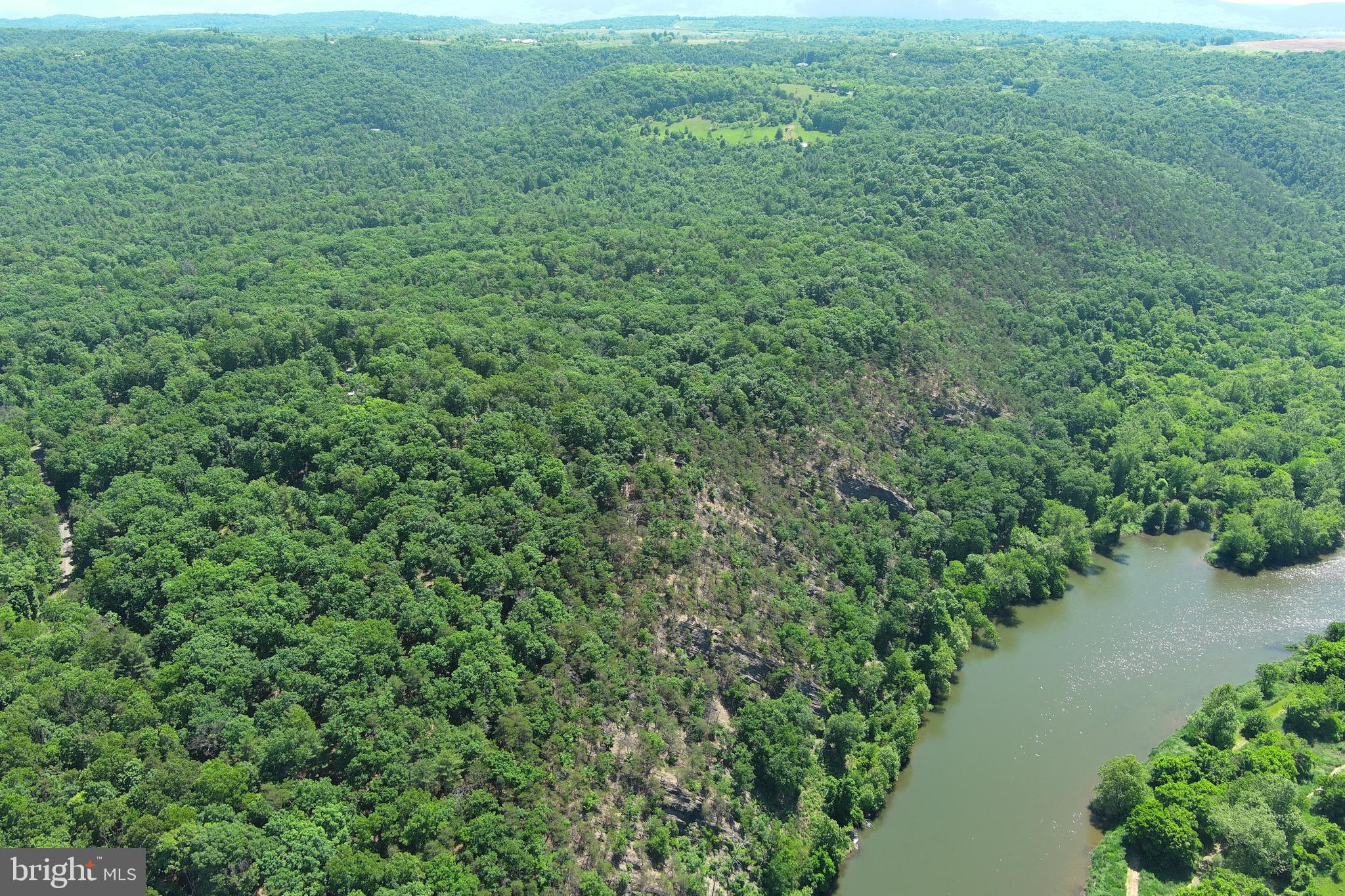 SOUTH POTOMAC VALLEY - Land