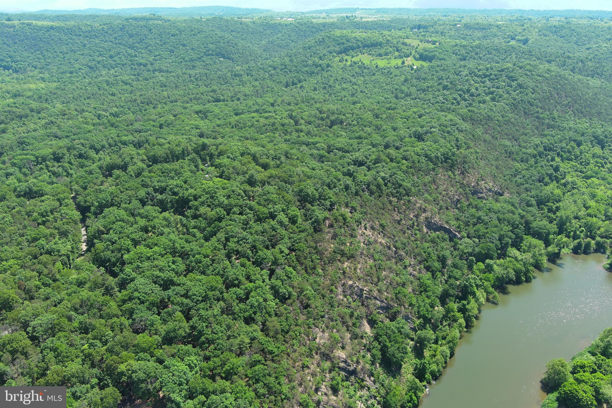 SOUTH POTOMAC VALLEY - Land