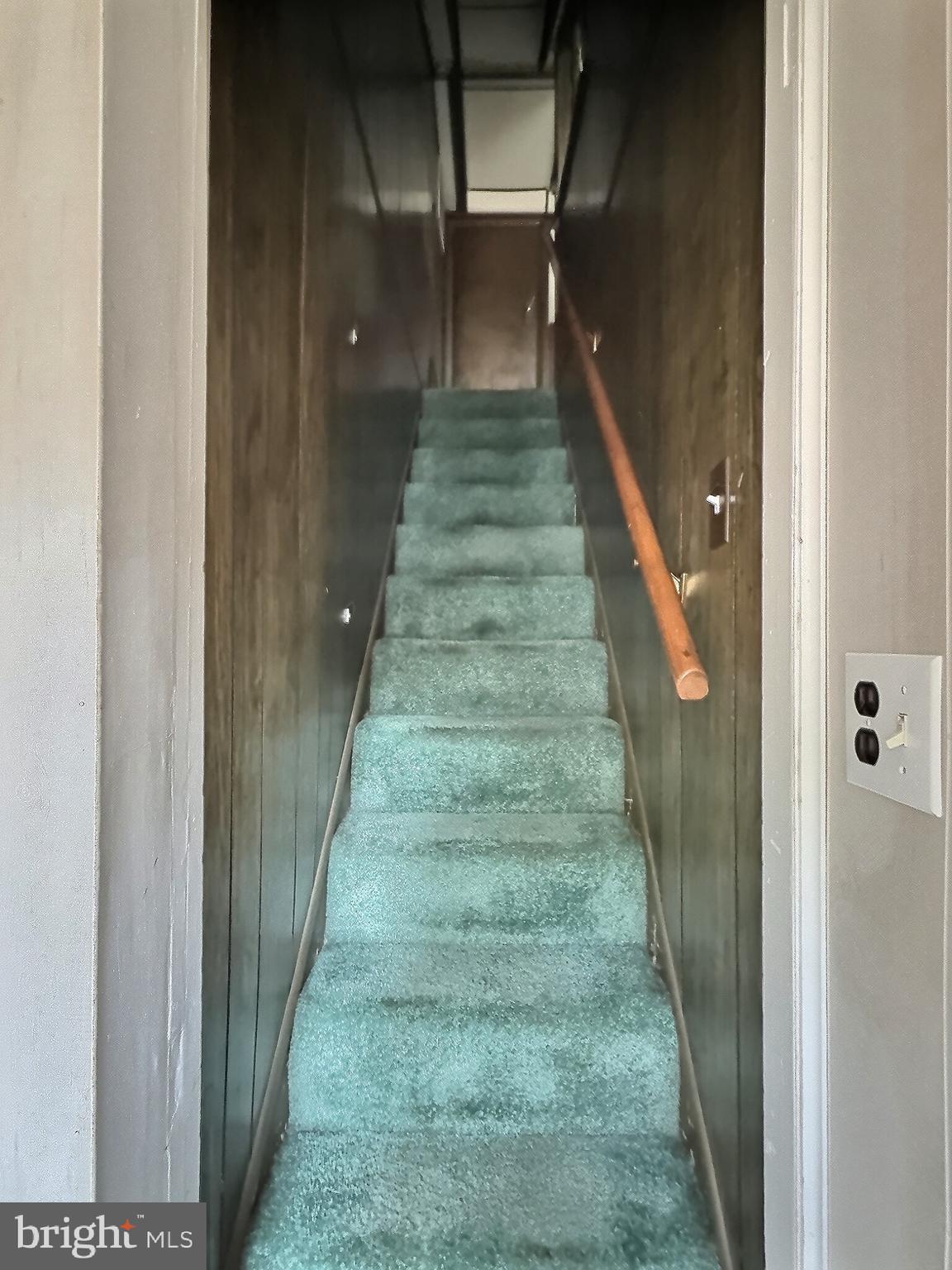 SOUTH HAMPTON SUB - Residential Lease