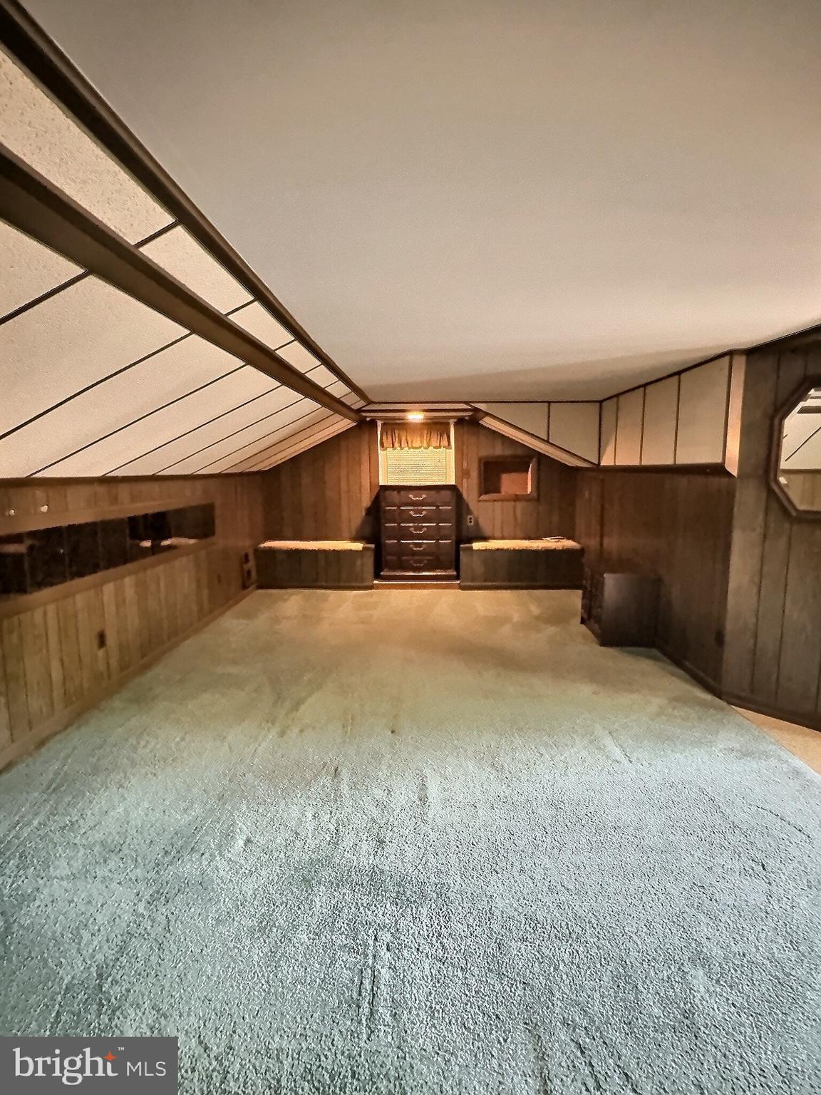 SOUTH HAMPTON SUB - Residential Lease