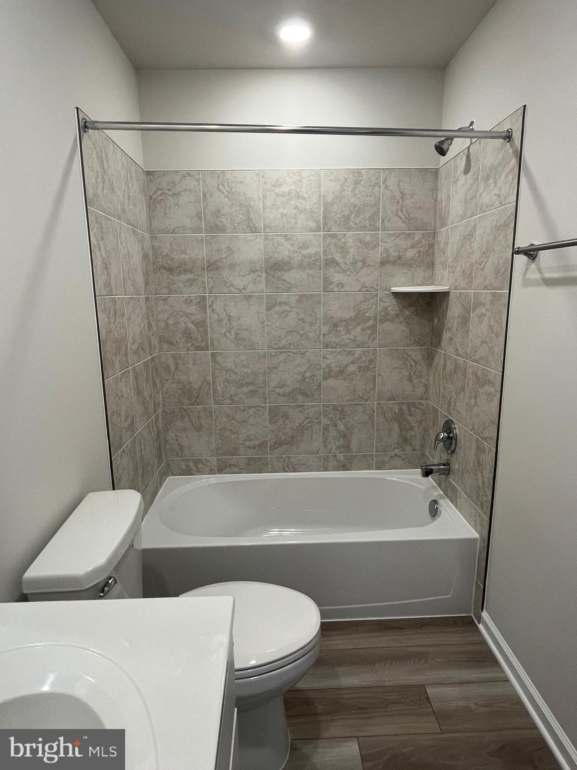 SHENANDOAH SPRINGS - Residential Lease