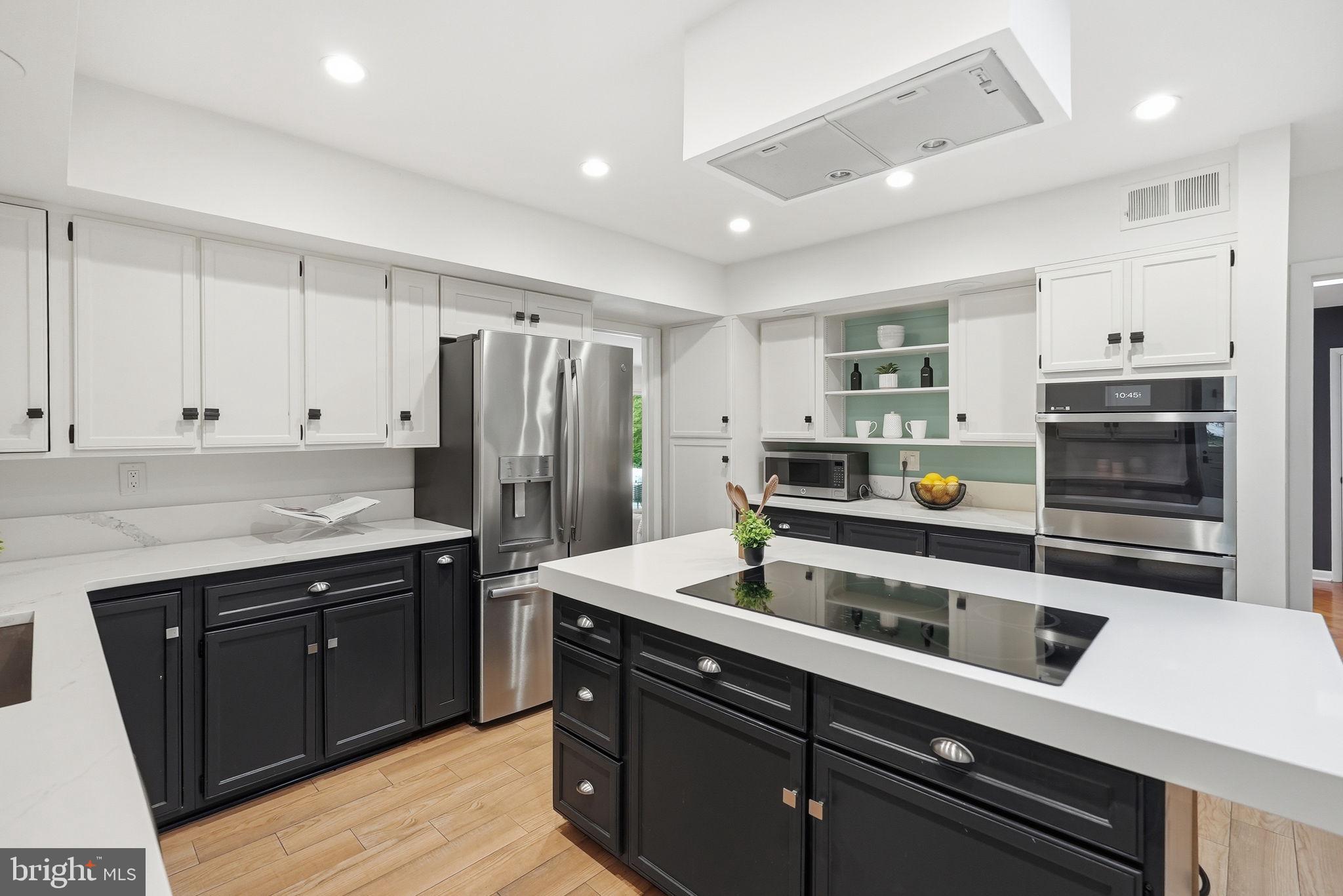 BANNOCKBURN ESTATES - Residential