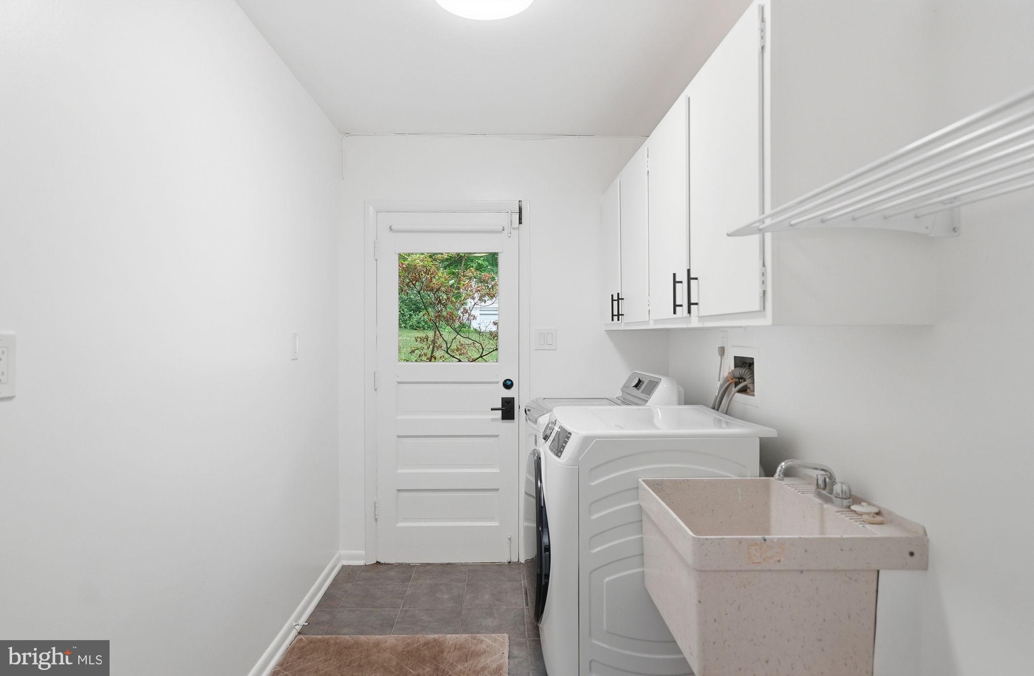 BANNOCKBURN ESTATES - Residential