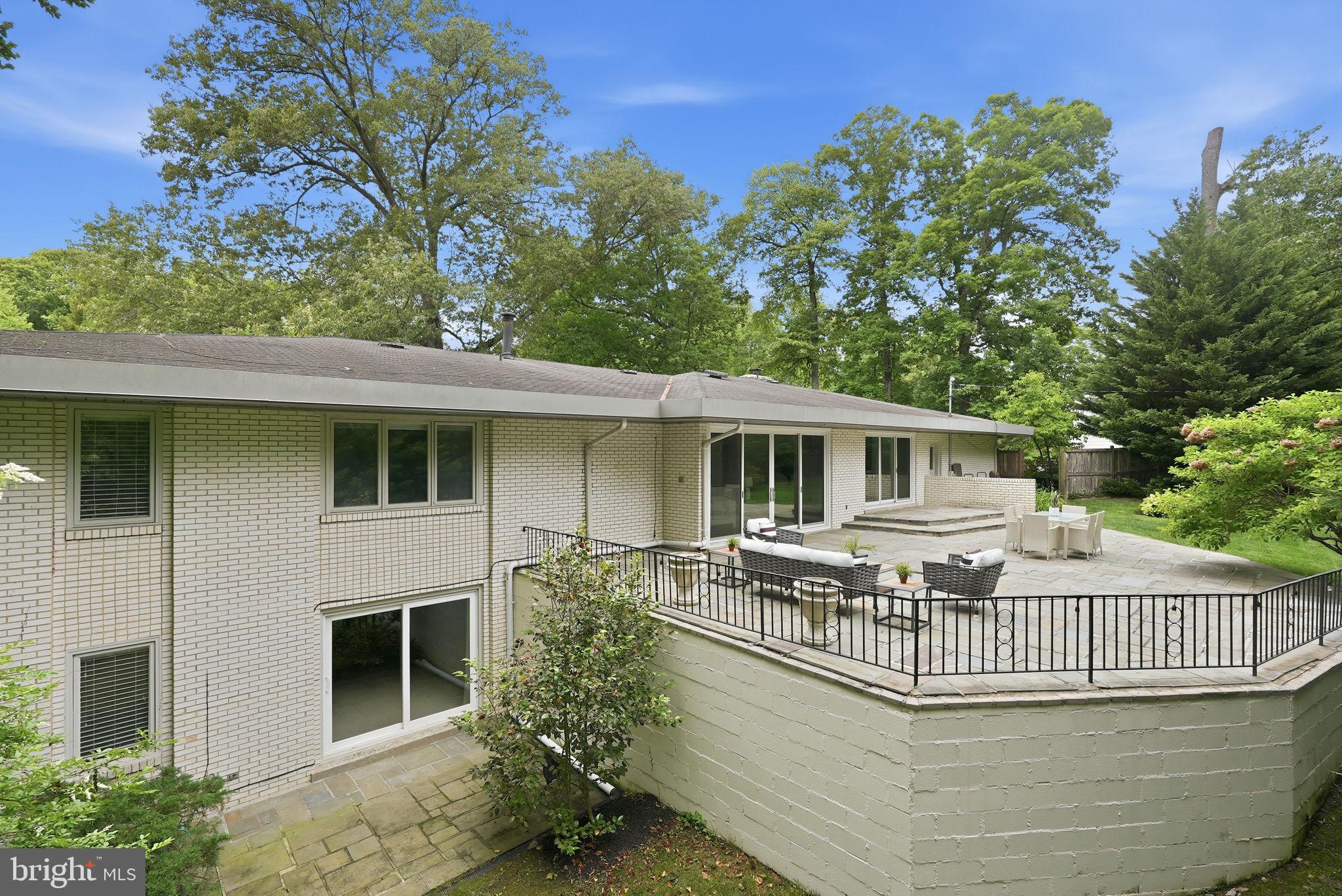 BANNOCKBURN ESTATES - Residential