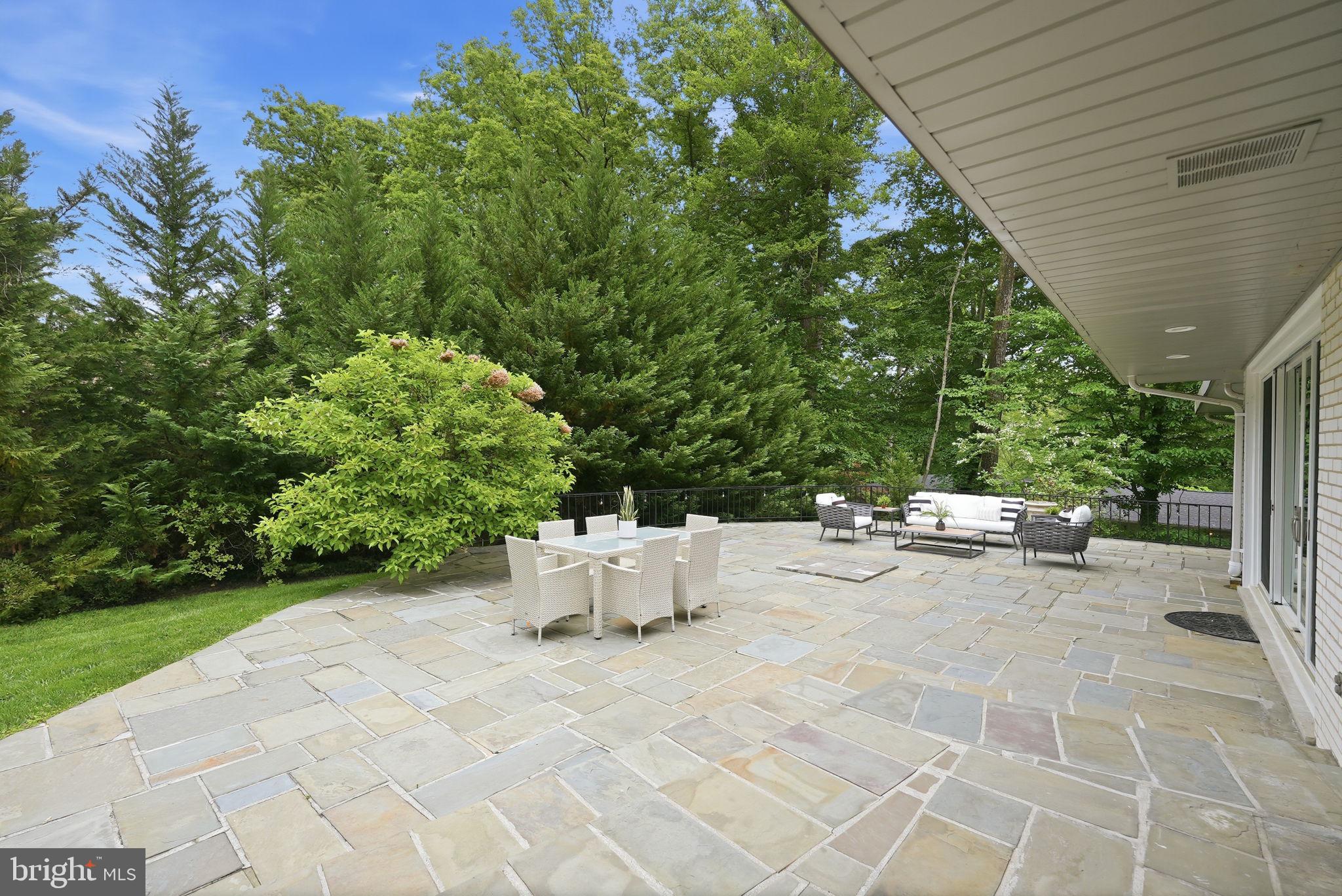 BANNOCKBURN ESTATES - Residential