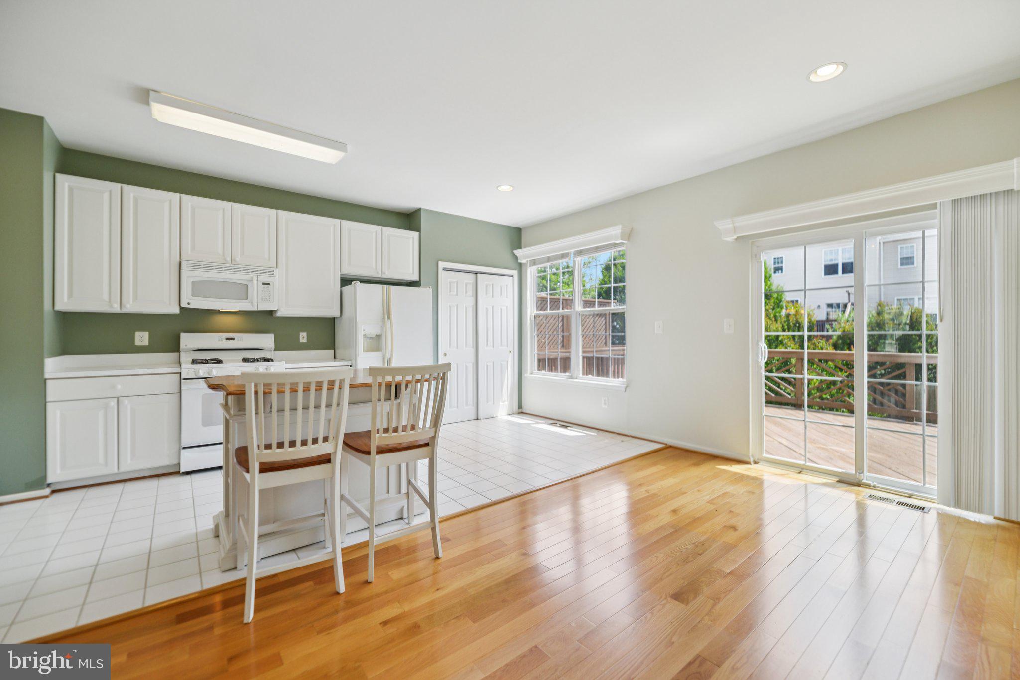 TRAILSIDE - Residential