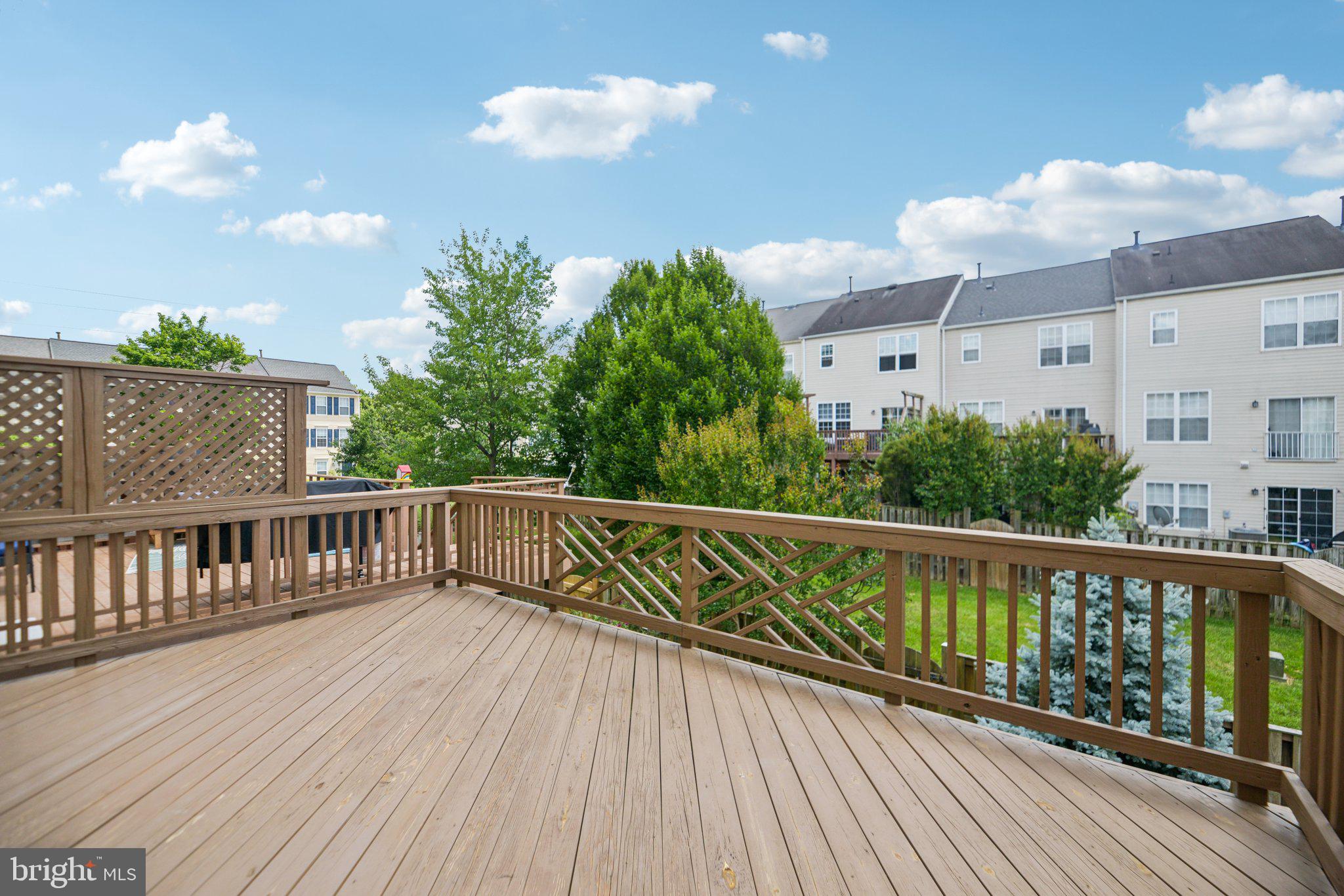 TRAILSIDE - Residential