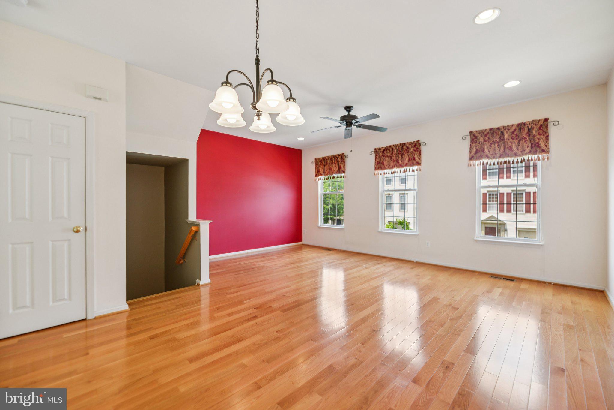 TRAILSIDE - Residential