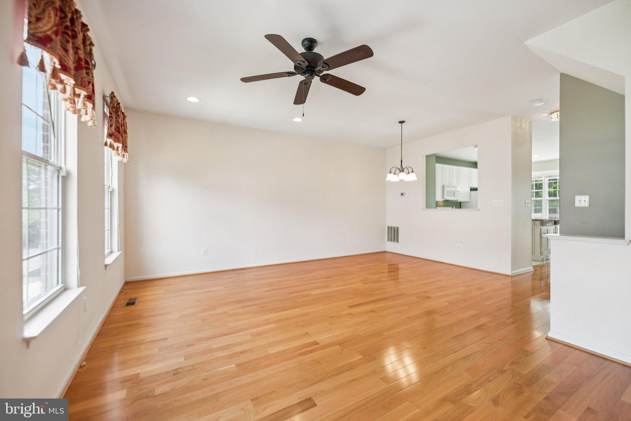 TRAILSIDE - Residential