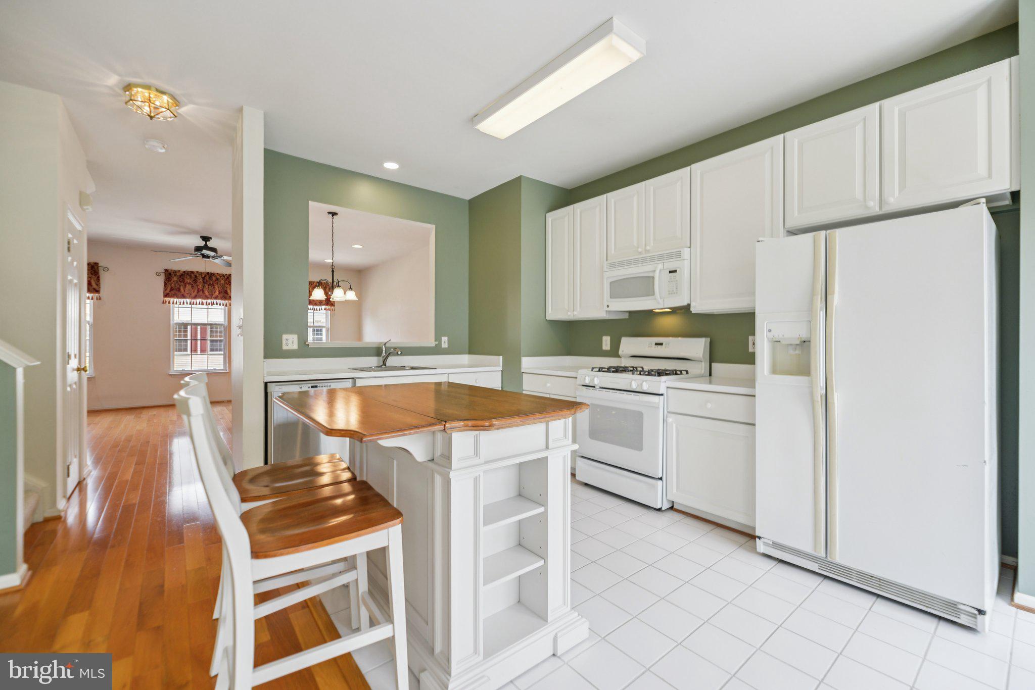 TRAILSIDE - Residential