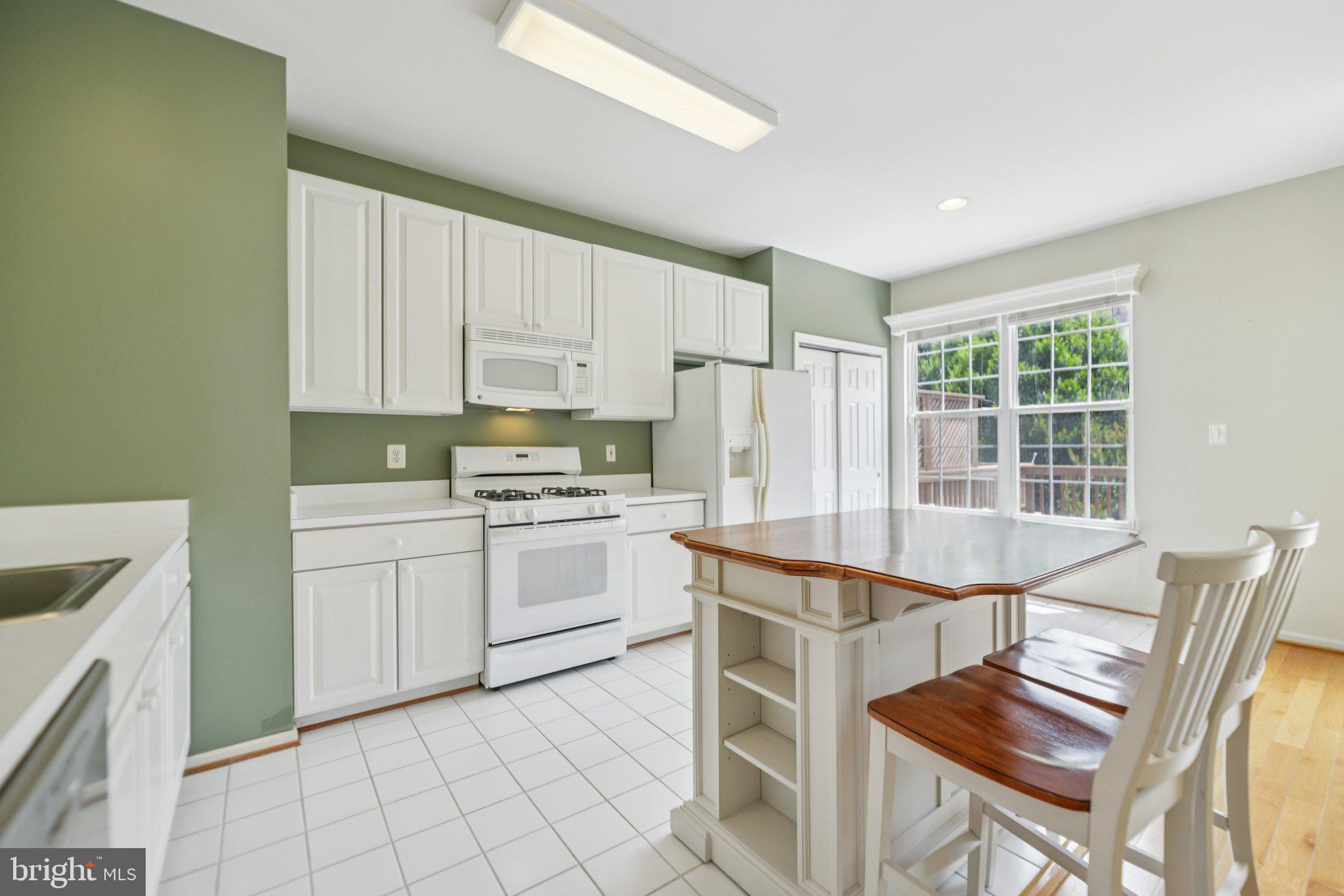 TRAILSIDE - Residential