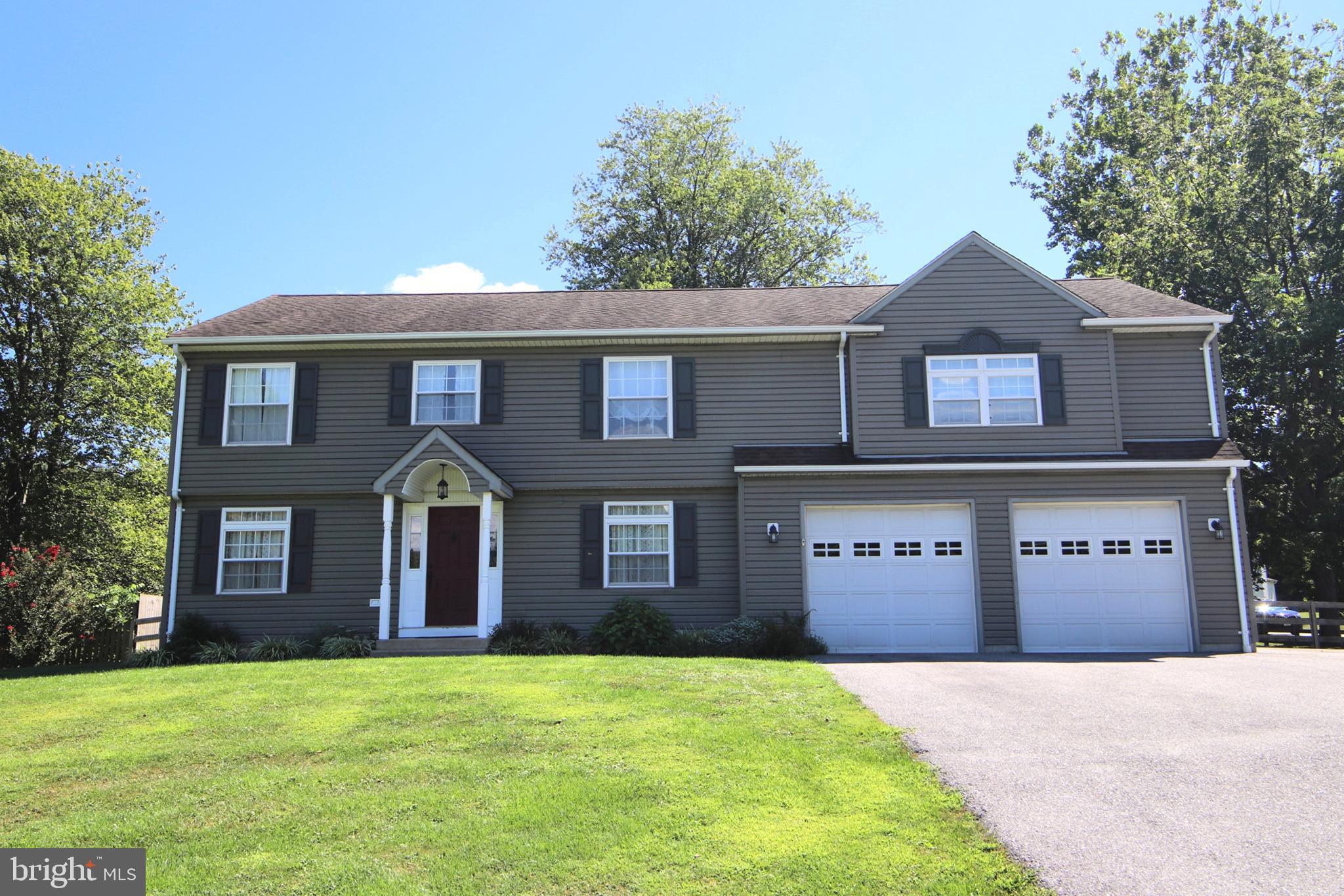 Beautiful Colonial on a great corner lot in desirable Middletown! This house features 4 bedrooms, 2.5 bathrooms, a huge primary suite, formal Living Room & Dining Room, Family Room with fireplace, a large Kitchen with island and propane stove...over 2,800 square feet of living space! Hardwood floors throughout the main level. Outside you'll enjoy the amazing, fenced back yard with a deck & patio and plenty of parking in the 2-car attached garage (with HVAC!) and over-sized driveway. Recent upgrades include 2 brand new HVAC units (July 2025), fresh paint, and new carpet. Conveniently located close to restaurants, shopping, interstate, recreation areas, schools, and much more!