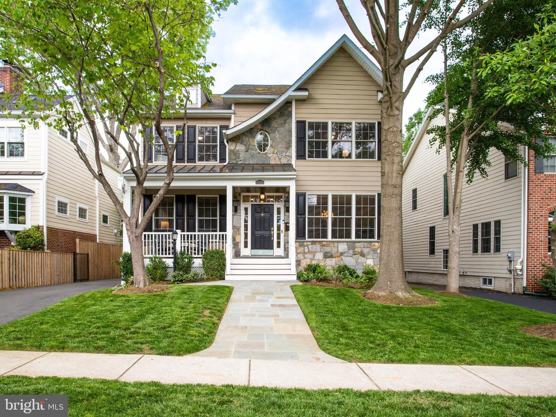 OVER LEE KNOLLS - Residential