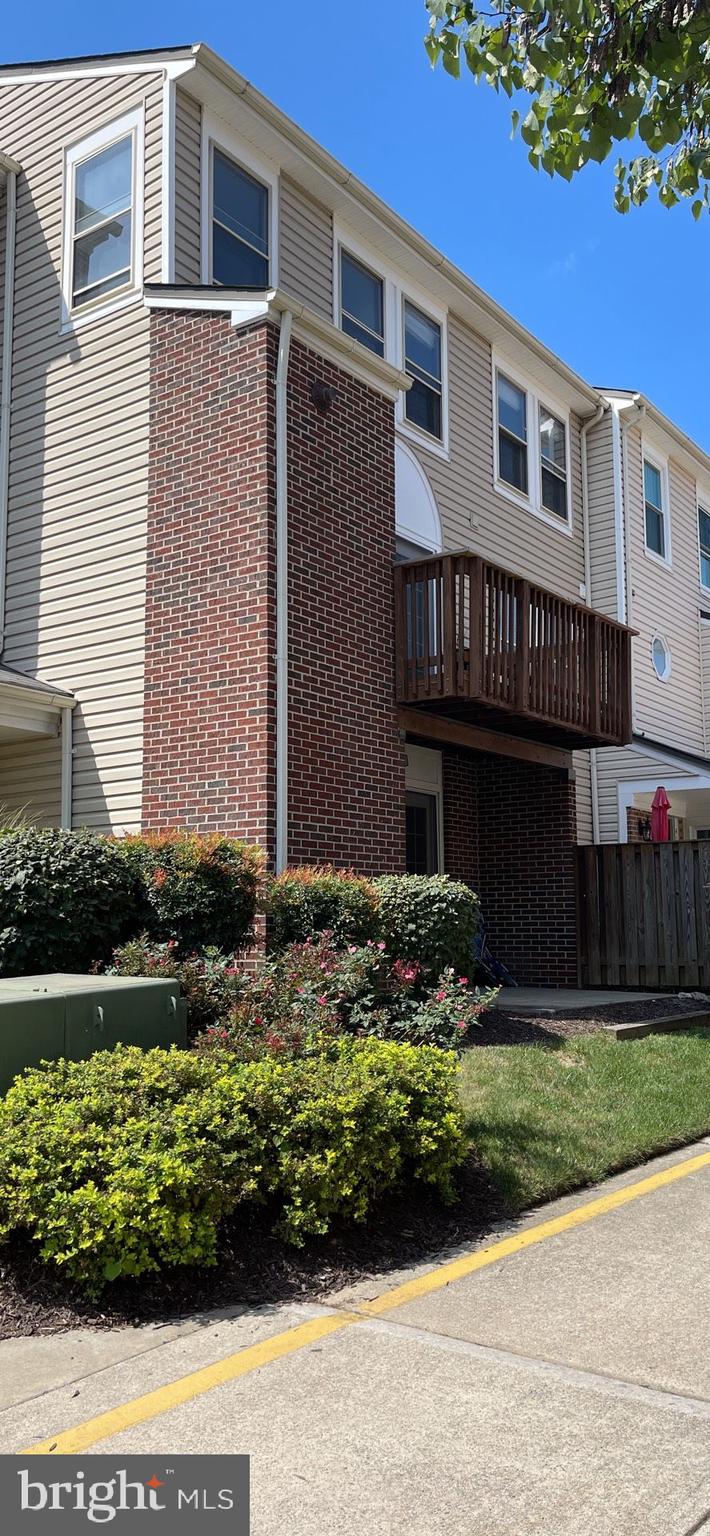 SOMERSET AT WESTRIDGE - Residential Lease