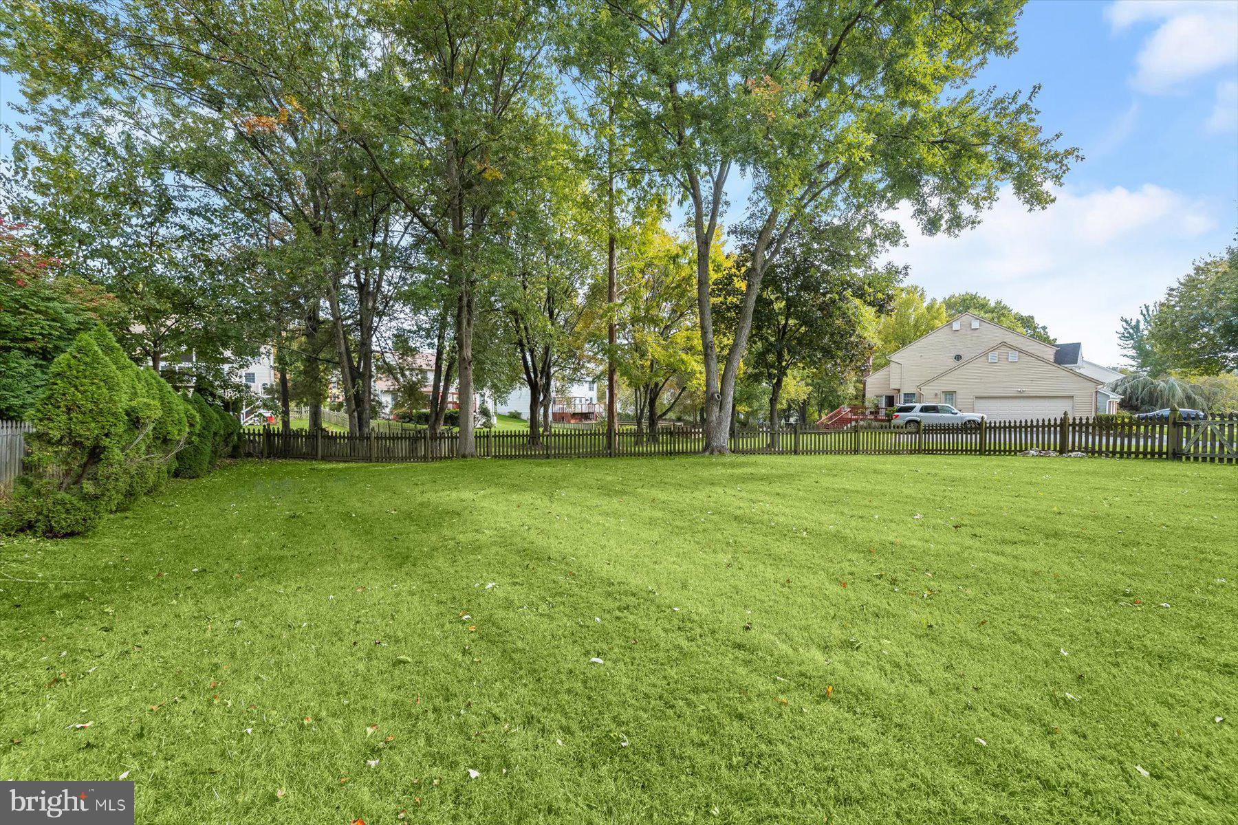 10228 CLUBHOUSE COURT