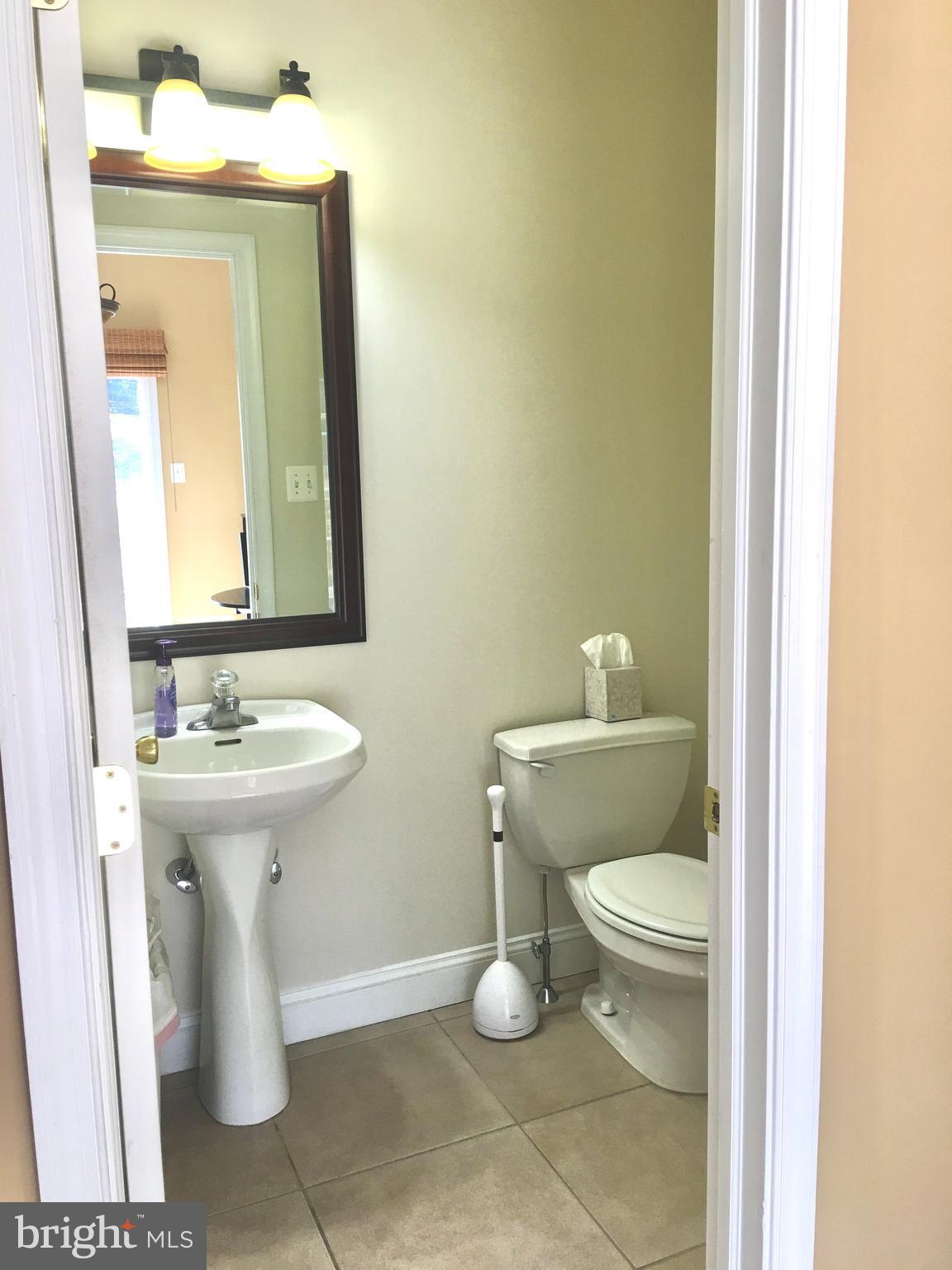 FORD GLEN - Residential Lease