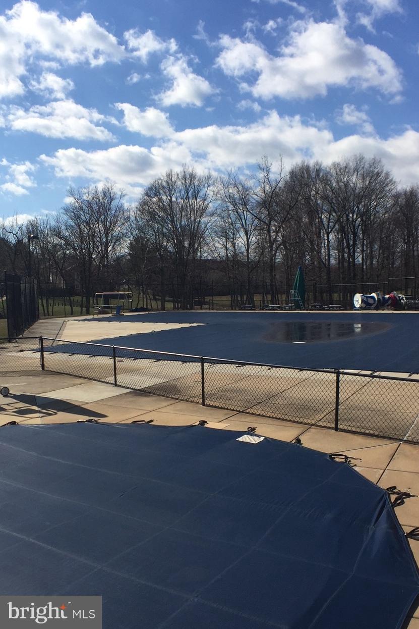 REFLECTION LAKE - Residential