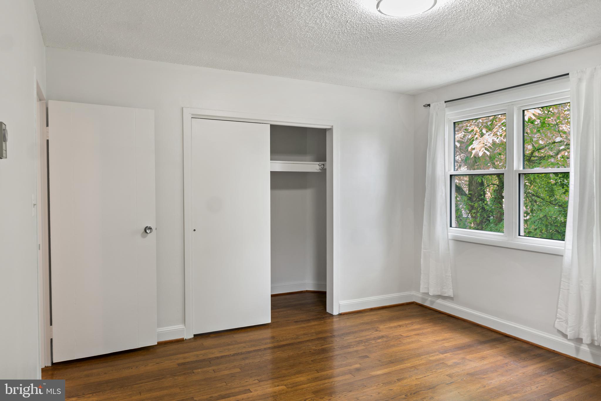 MACARTHUR PARK CONDOMINIUMS - Residential