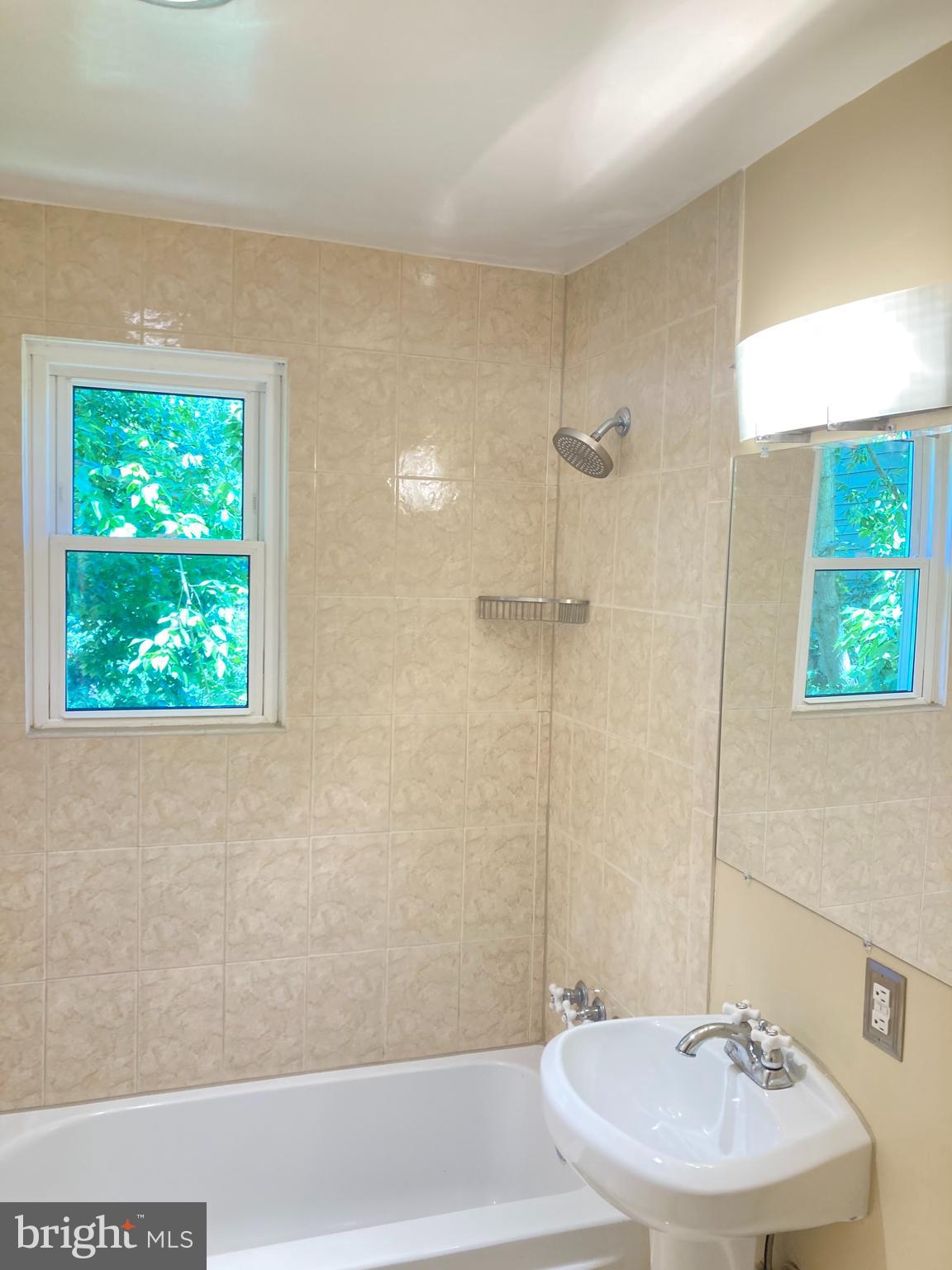 MACARTHUR PARK CONDOMINIUMS - Residential