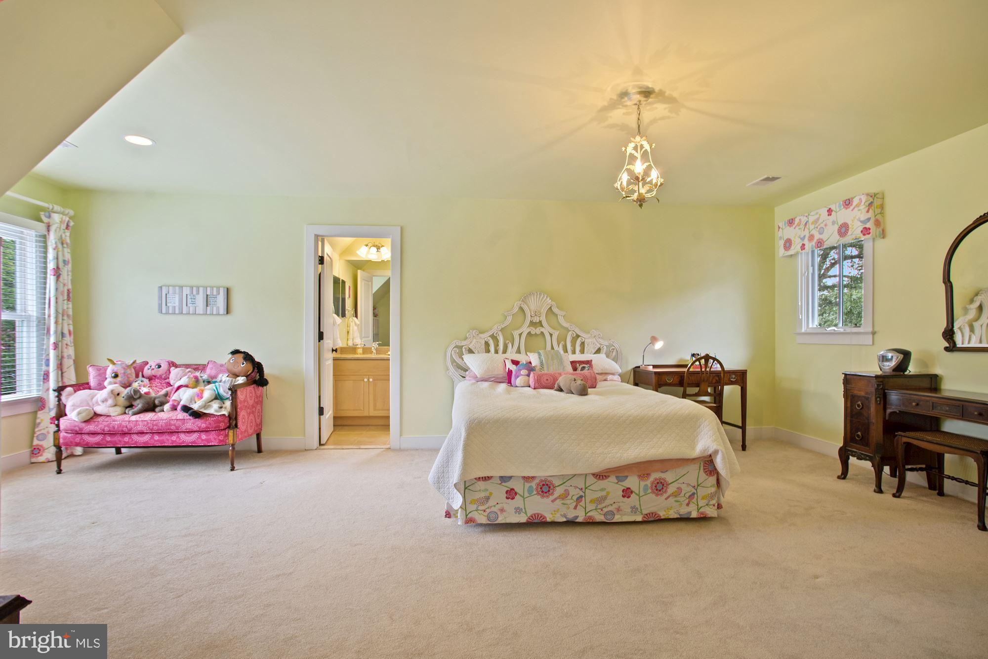 STONELEIGH - Residential